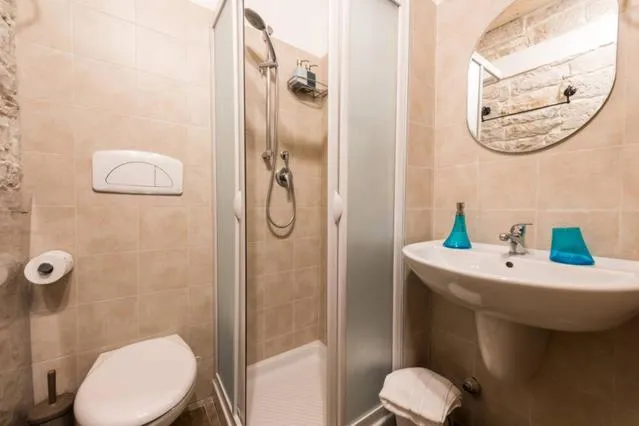 Bathroom in B&B ANTICO GRANAIO