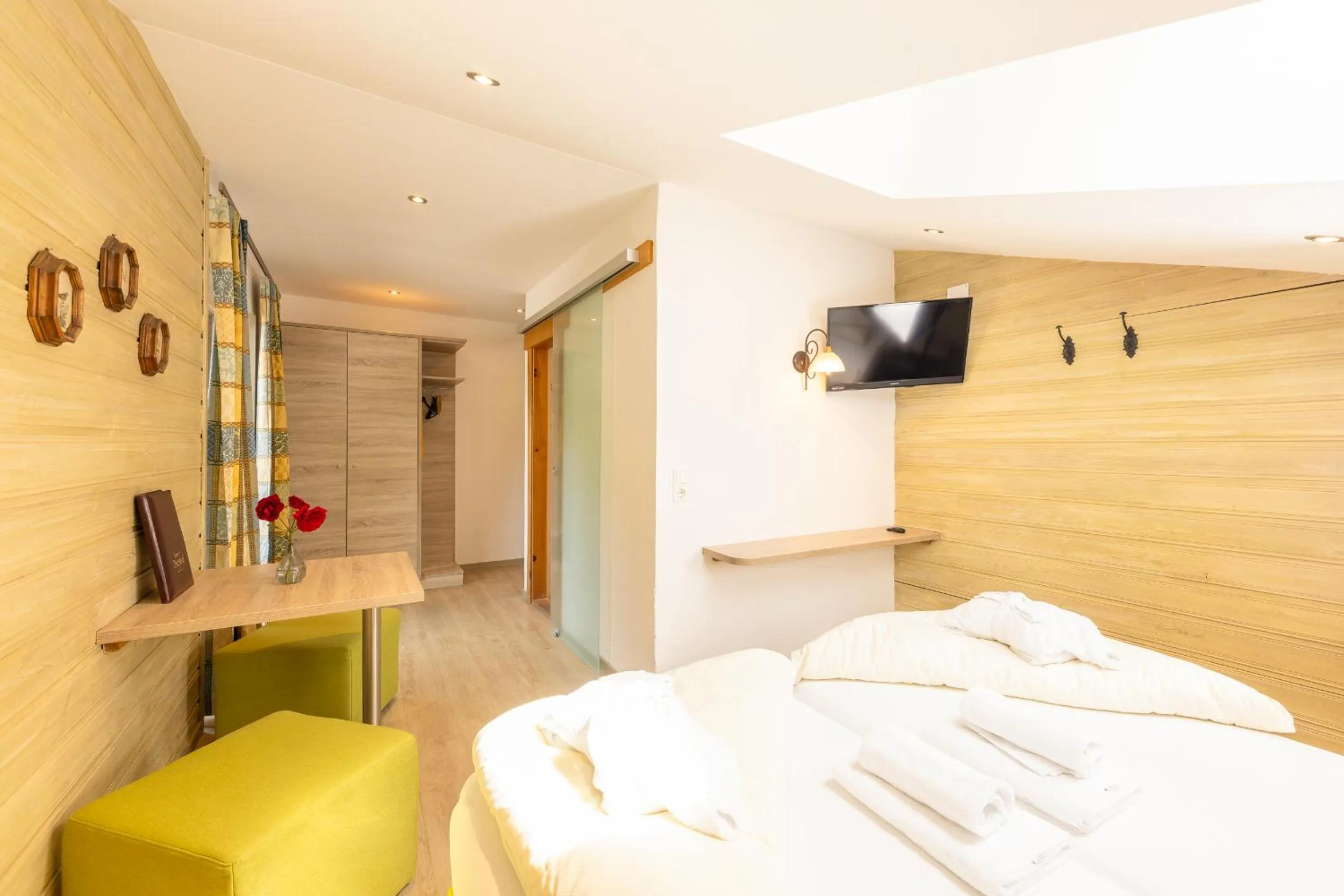 Photo of the whole room, Bed in Hotel Berghof