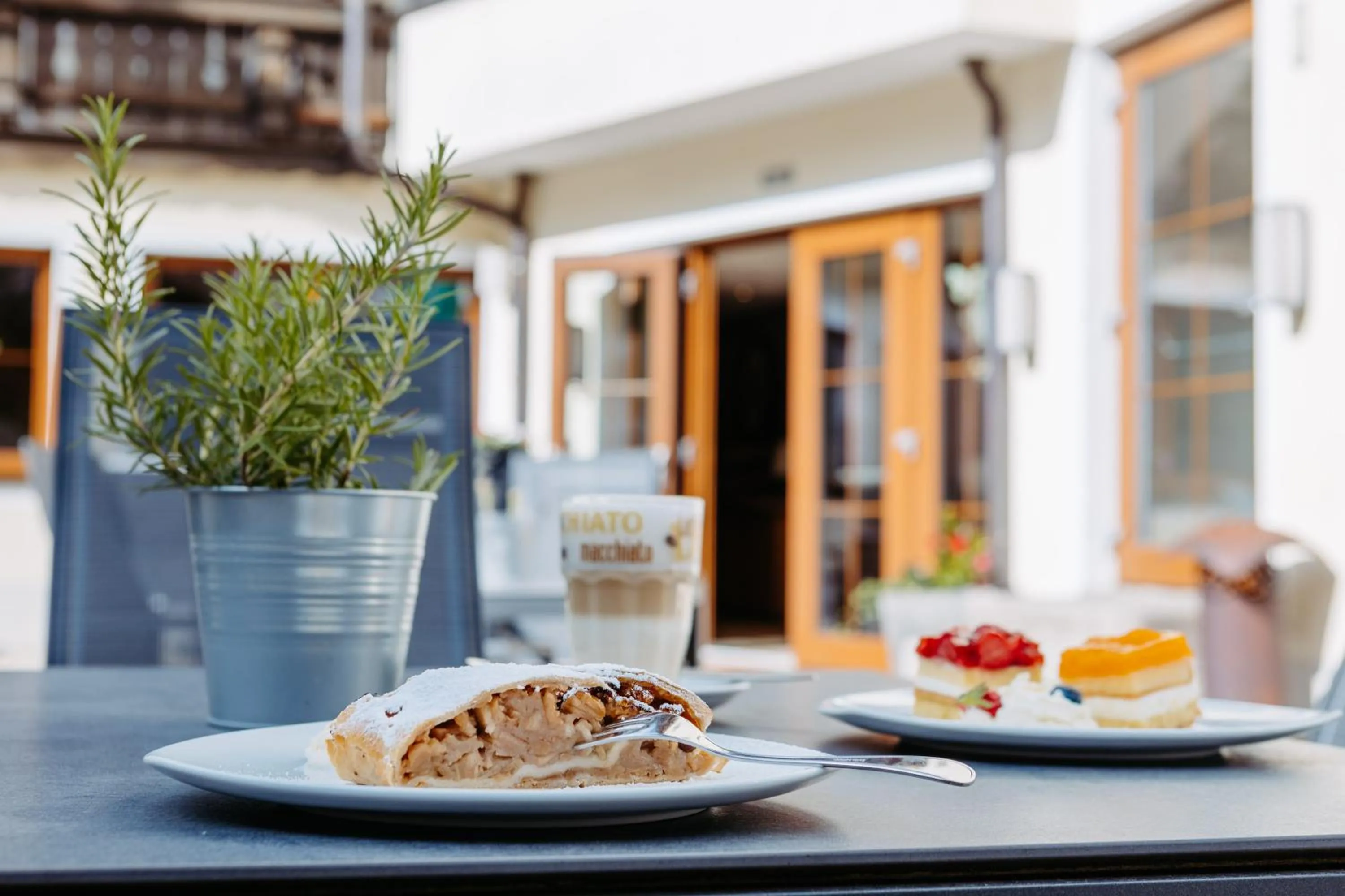 Food and drinks in Hotel Klockerhof