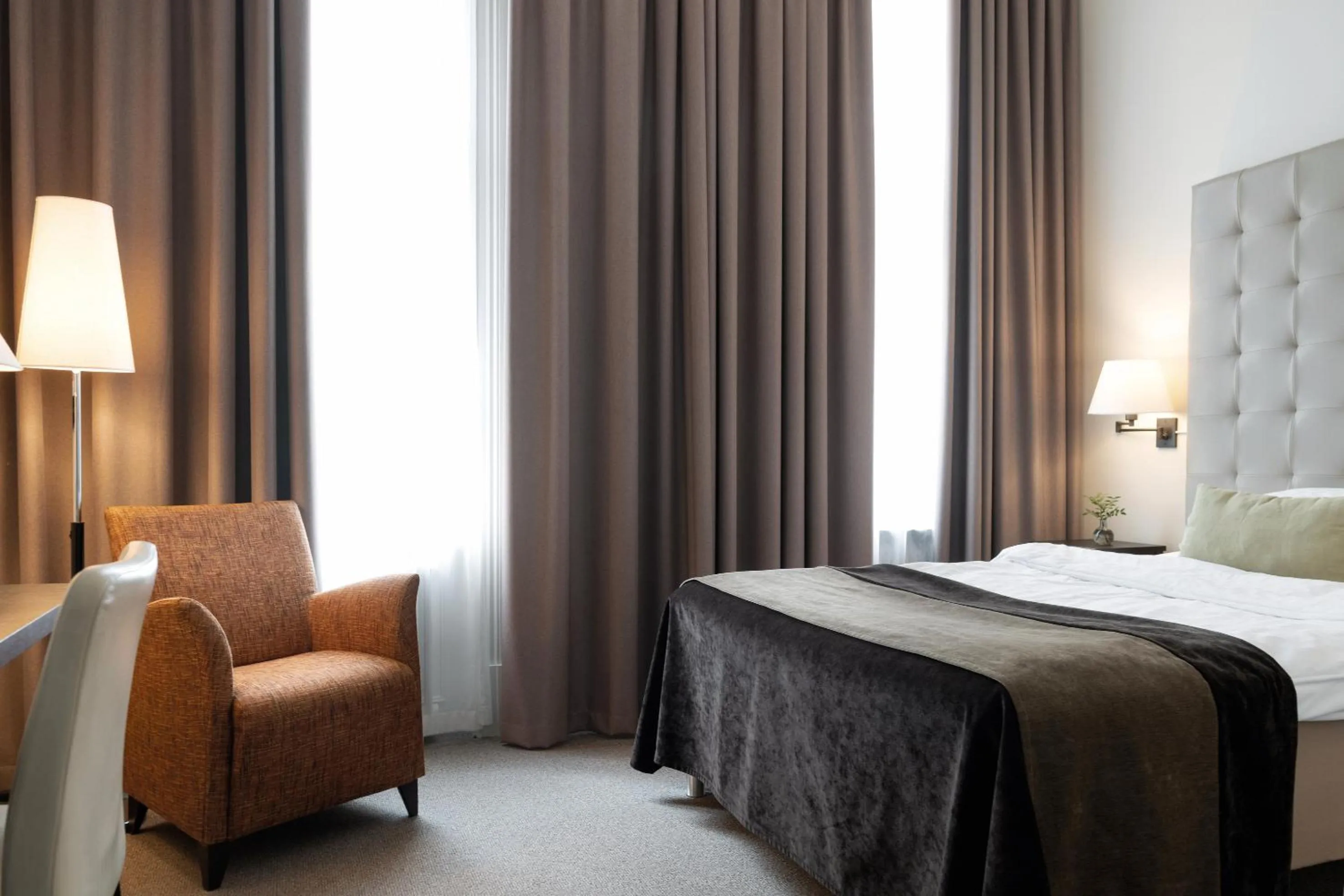 Bed in Elite Hotel Knaust