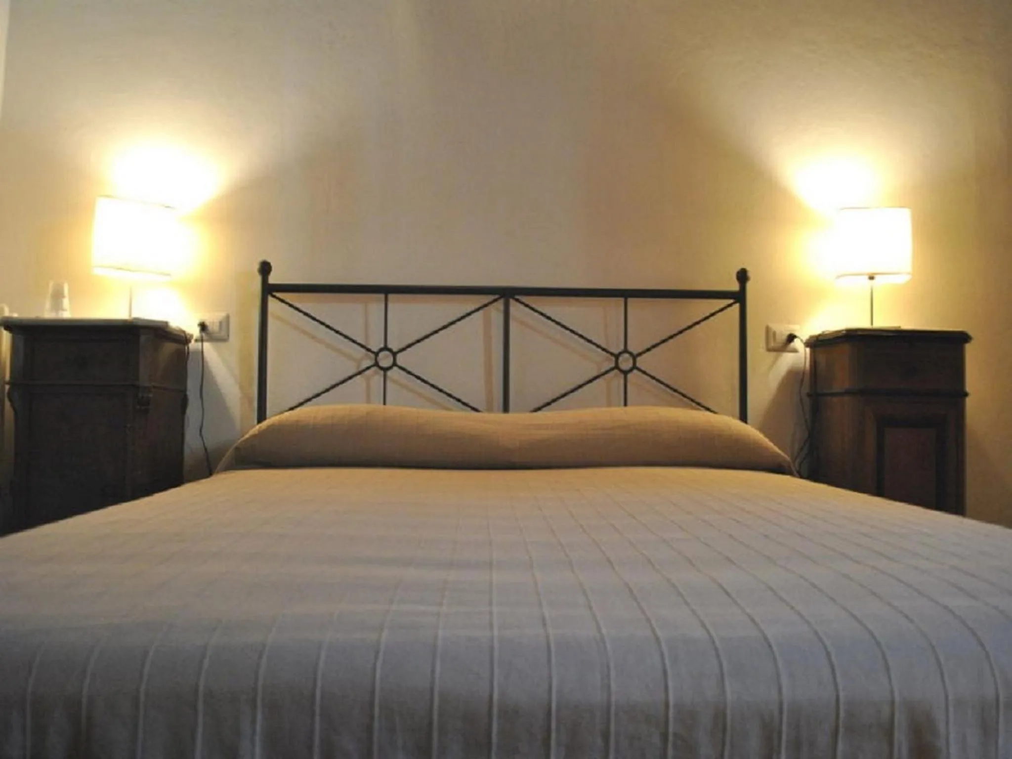 Photo of the whole room, Bed in Agriturismo Villa Dauphiné