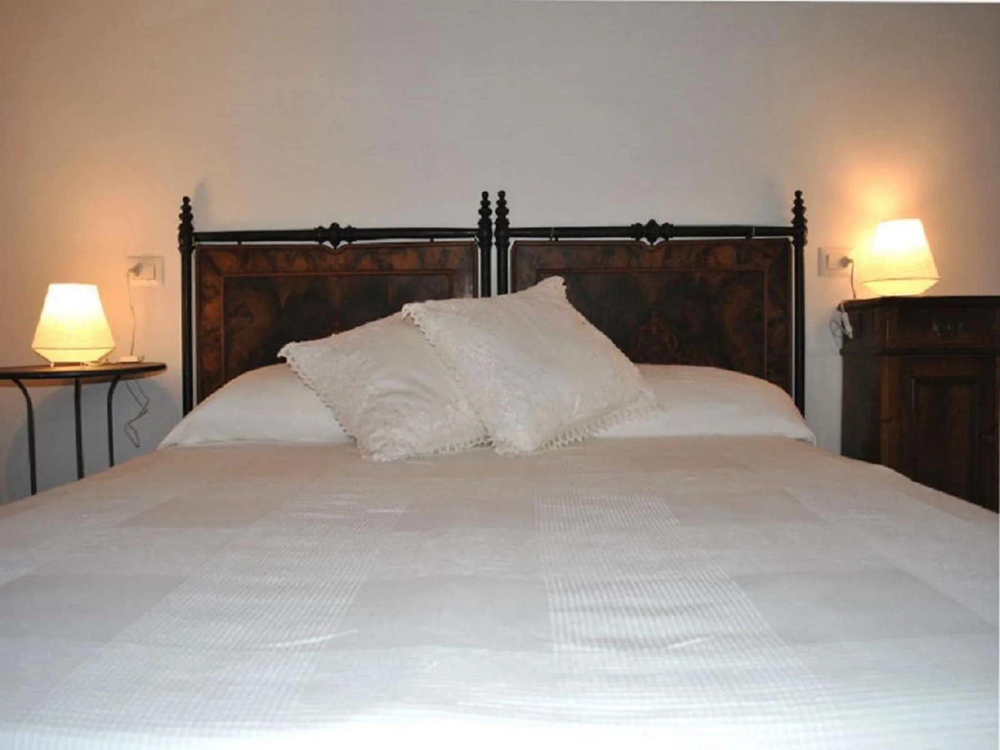Photo of the whole room, Bed in Agriturismo Villa Dauphiné