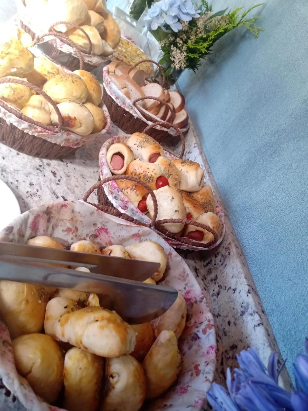 Restaurant/places to eat in MD Luar da Montanha