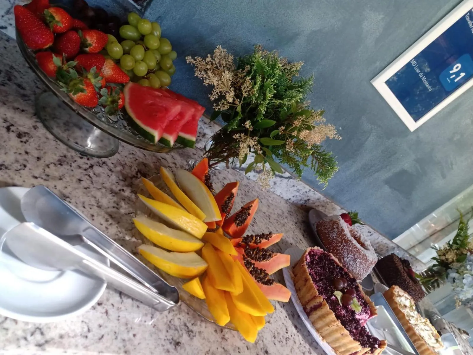 Restaurant/places to eat in MD Luar da Montanha