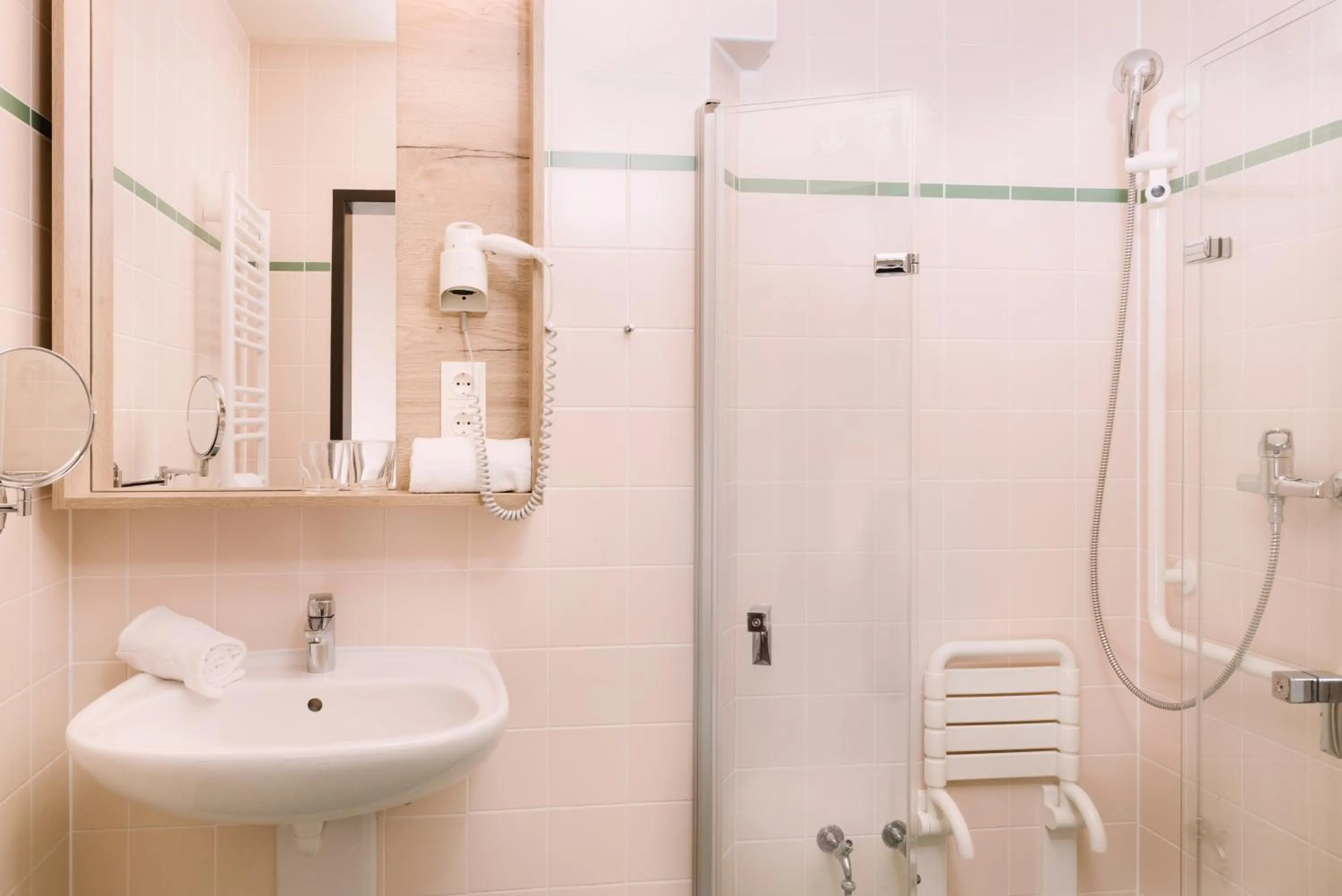 Facility for disabled guests in JUFA Hotel Fürstenfeld