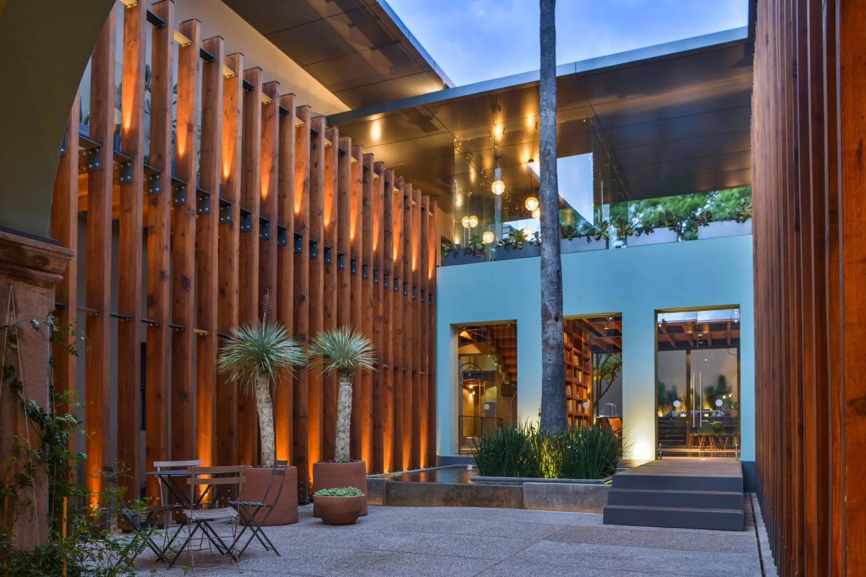 Facade/entrance in Hotel Criol