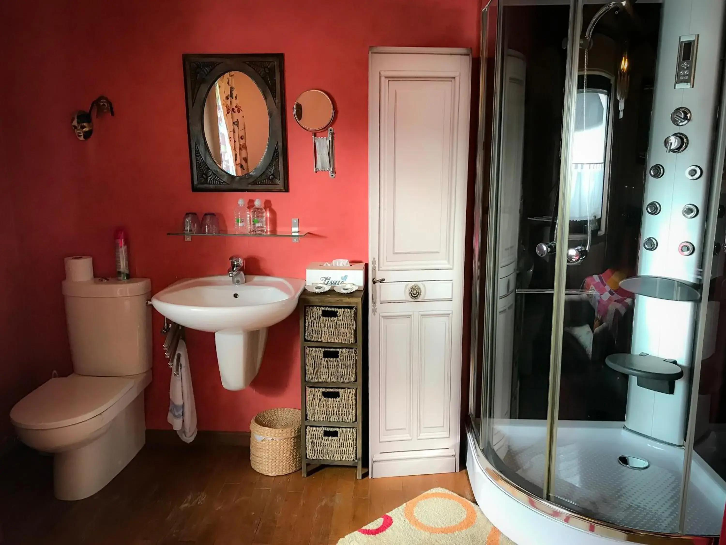 Double Room with Shower in B&B De Eifelhoeve Double Room with Shower in B&B De Eifelhoeve