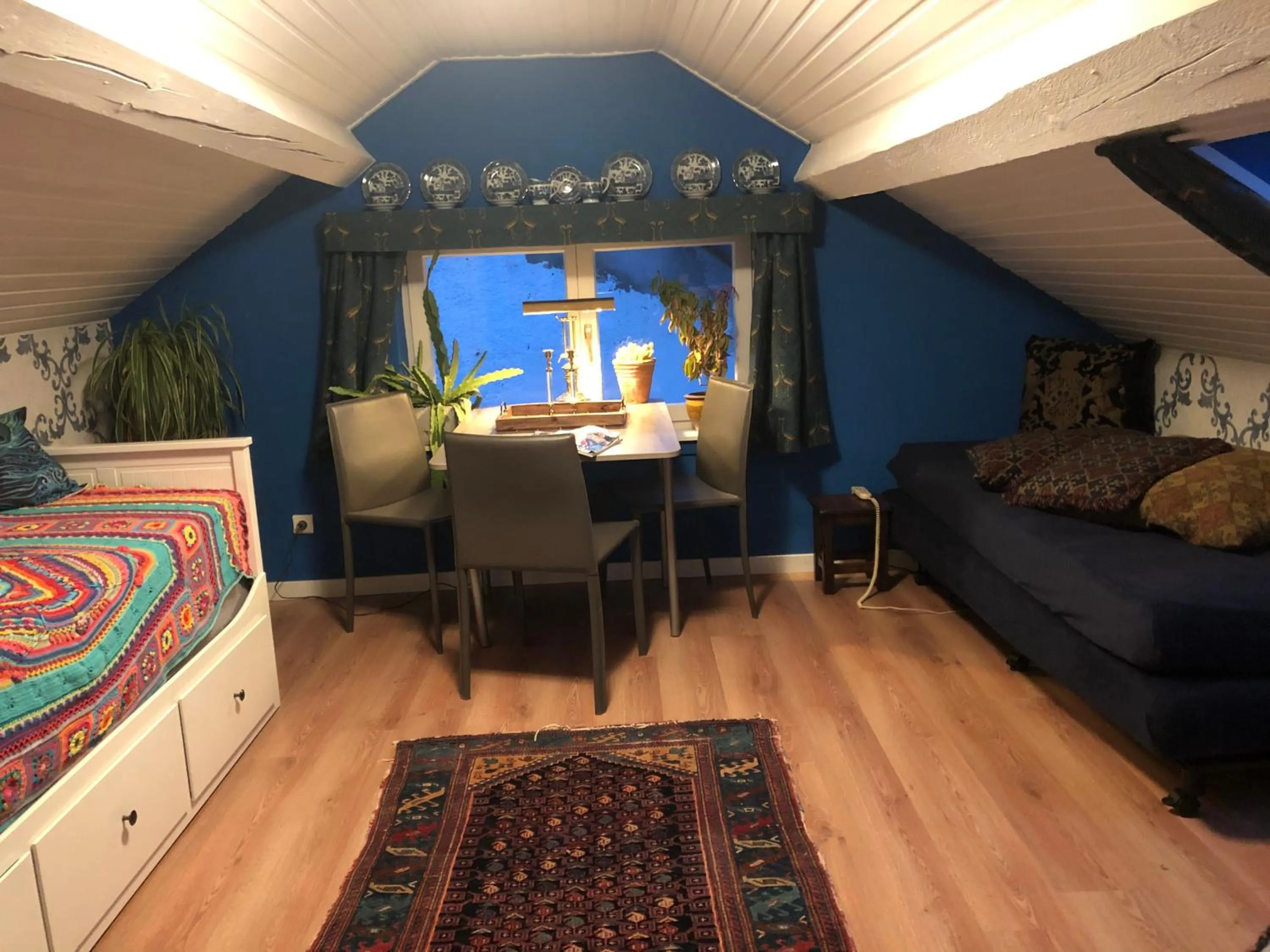 Dining area in B&B De Eifelhoeve