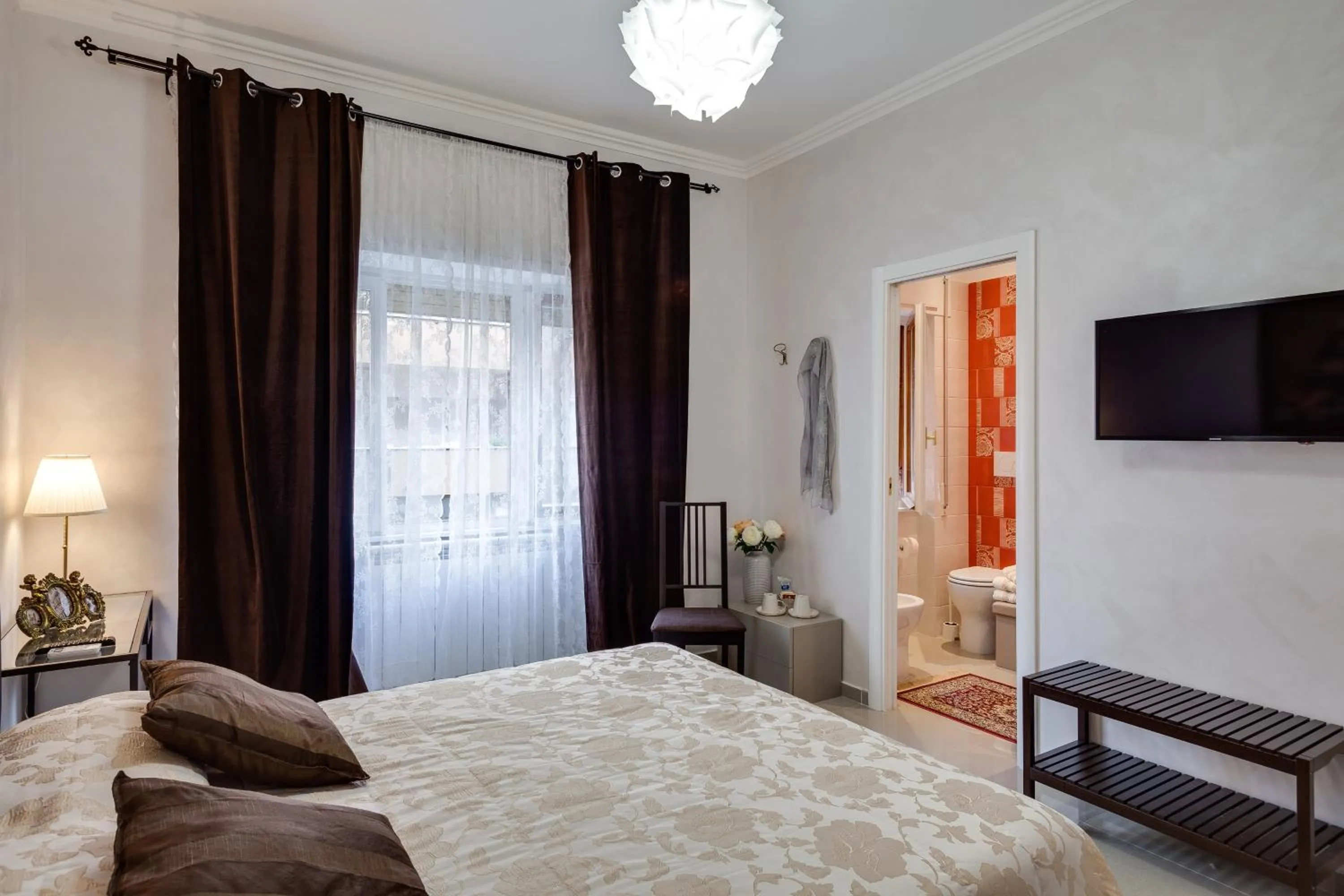 Day, Bed in Dreamsrome Suites