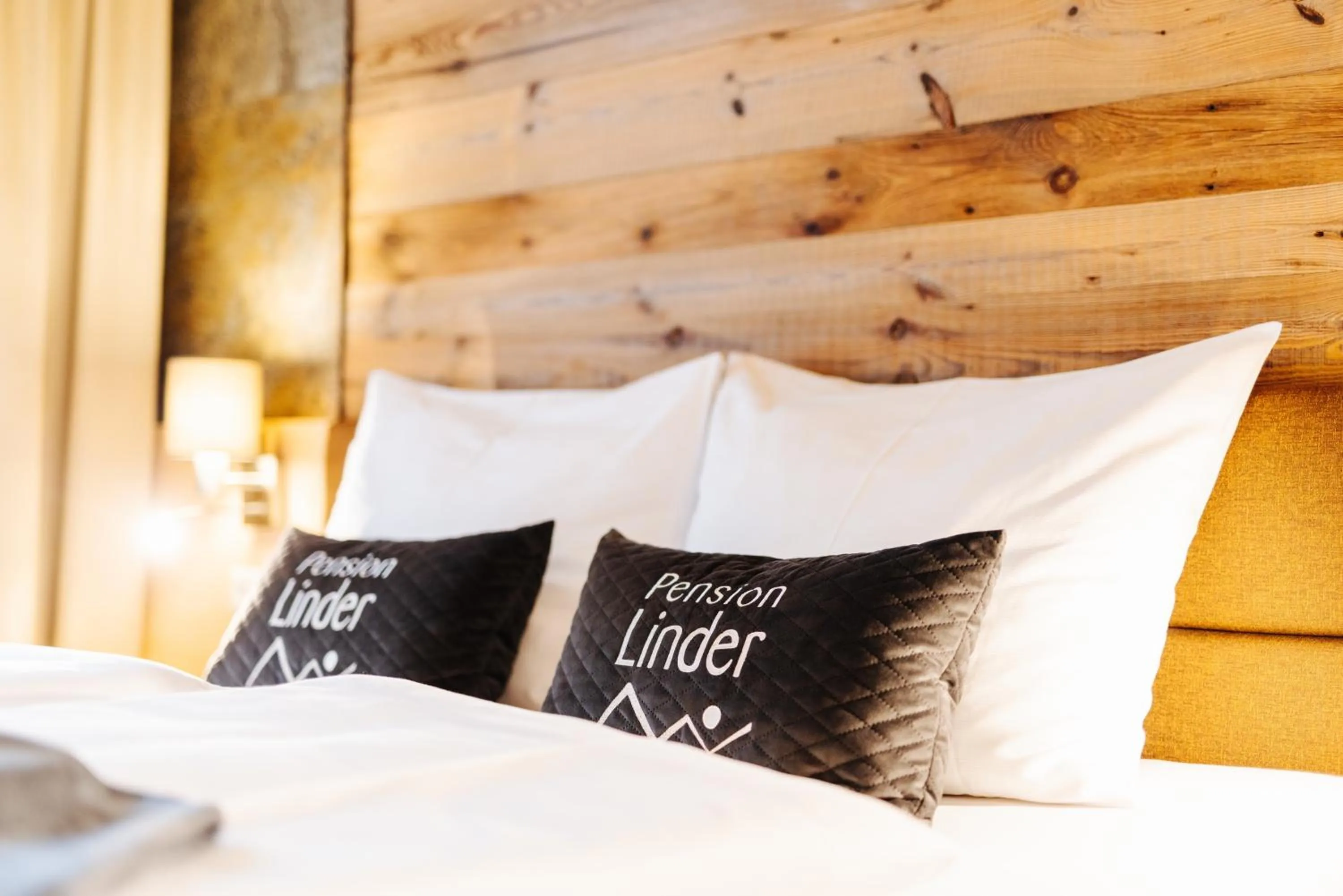 Photo of the whole room, Bed in Pension Linder