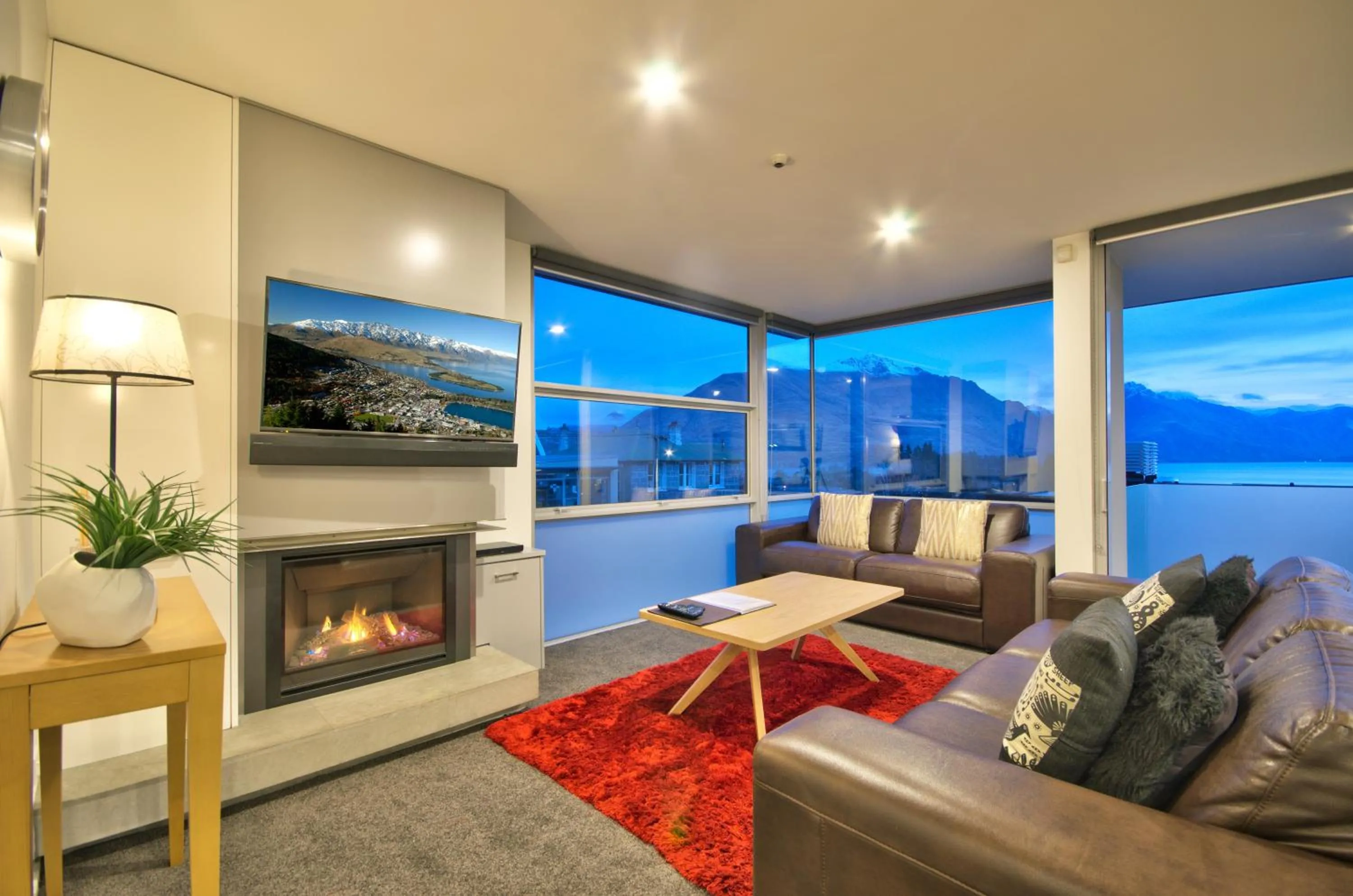 Living room in Highview Central