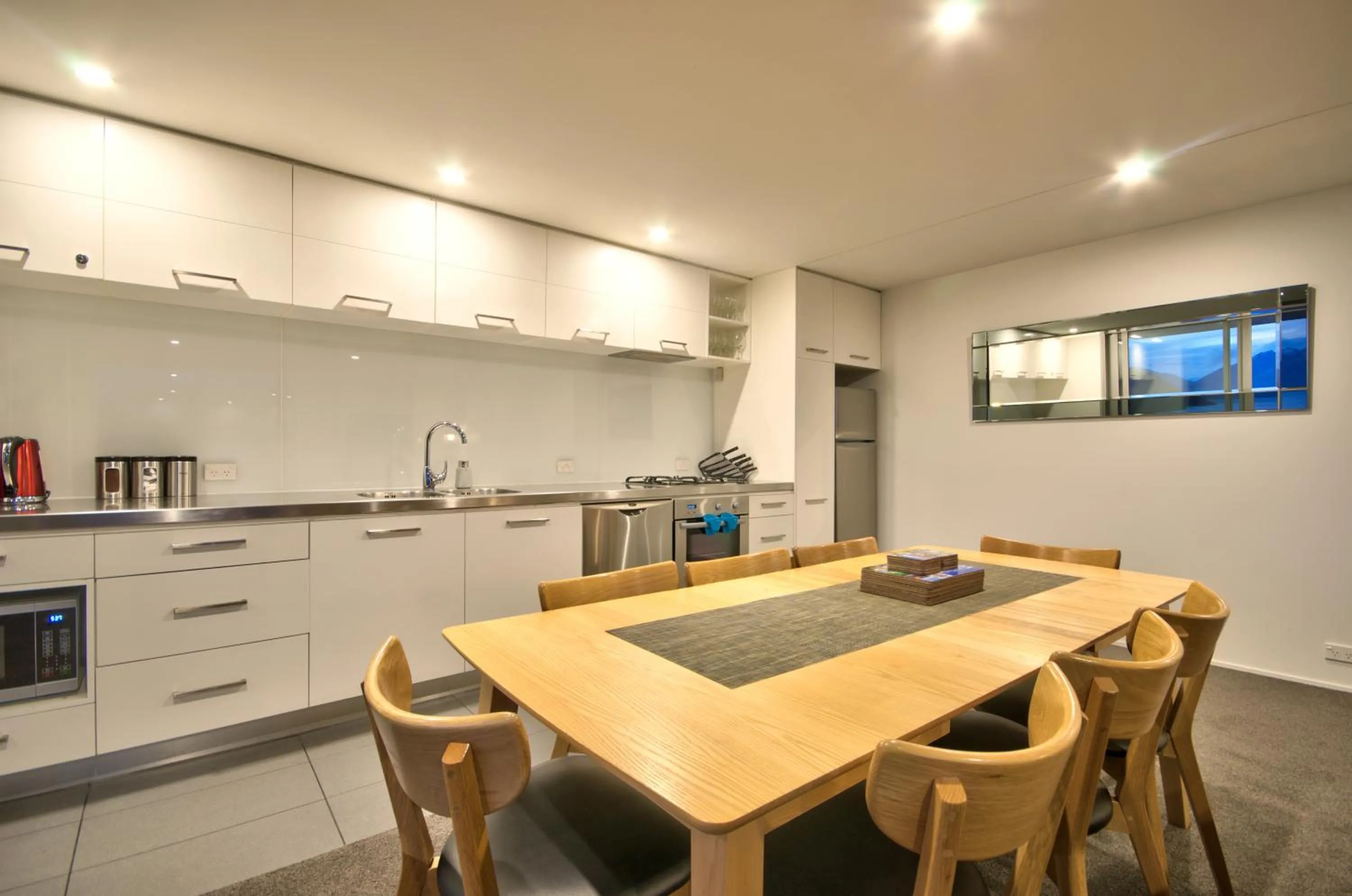 Kitchen or kitchenette in Highview Central