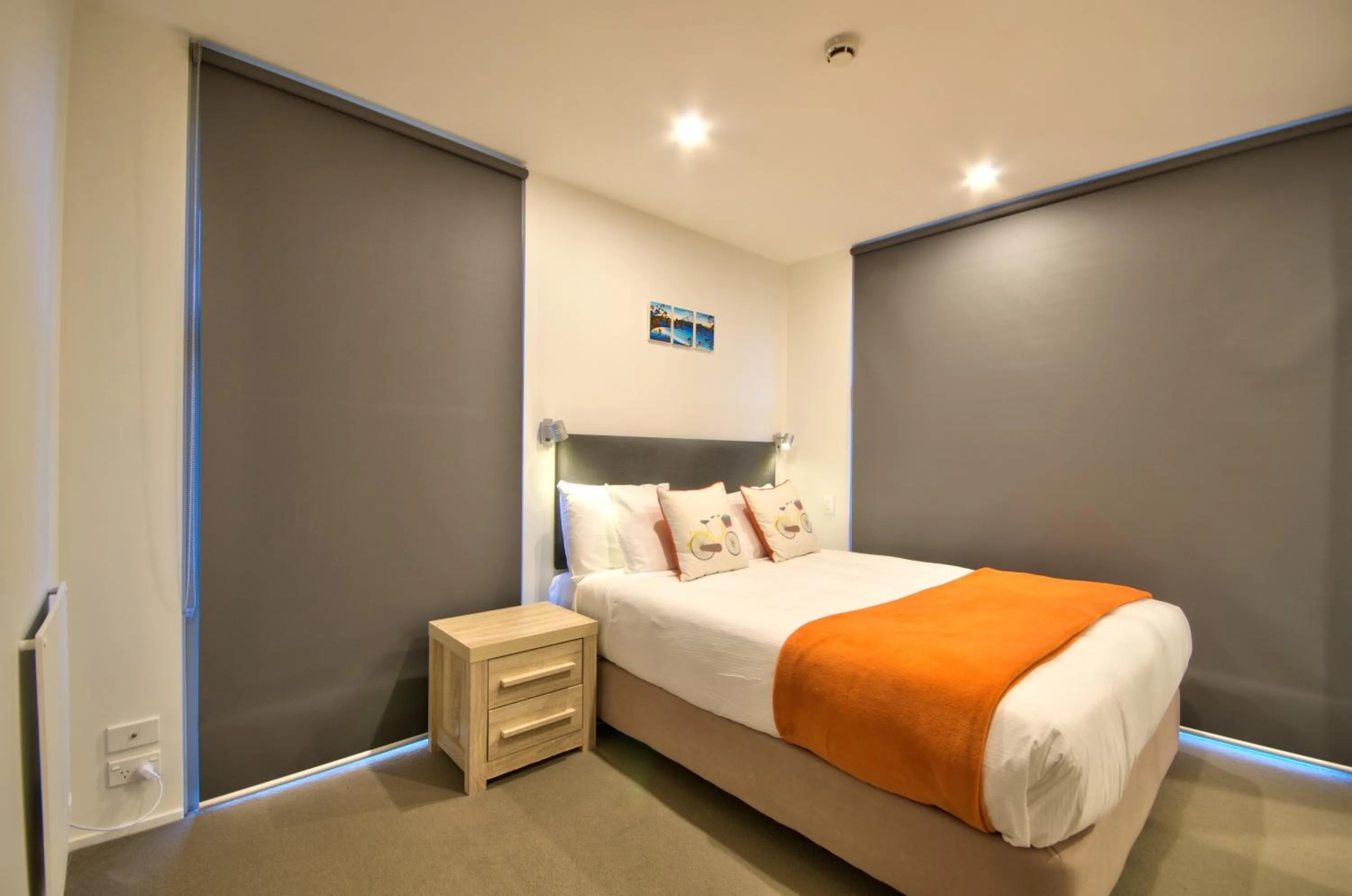Bed in Highview Central