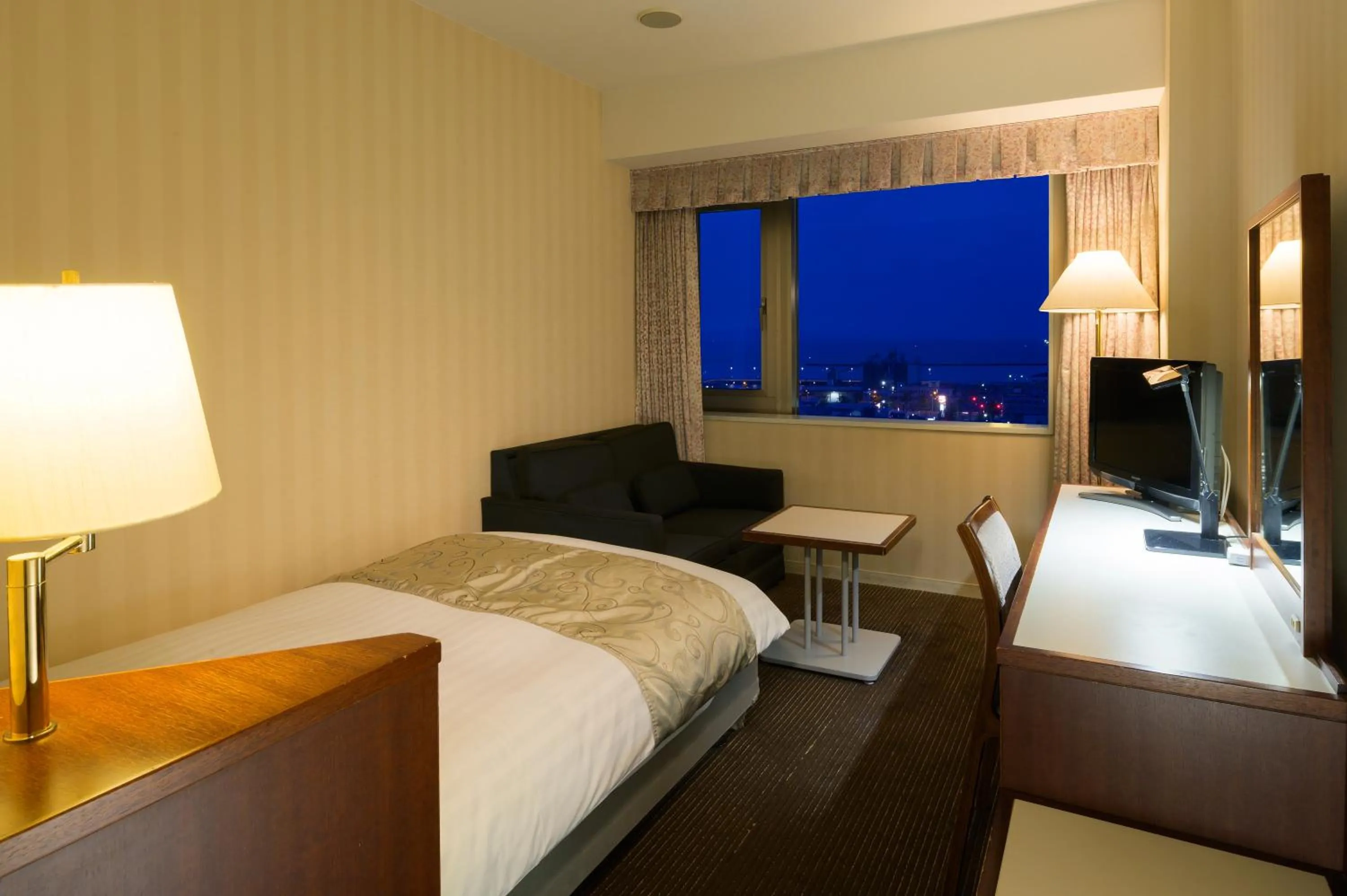 Photo of the whole room, Bed in Hotel Aomori