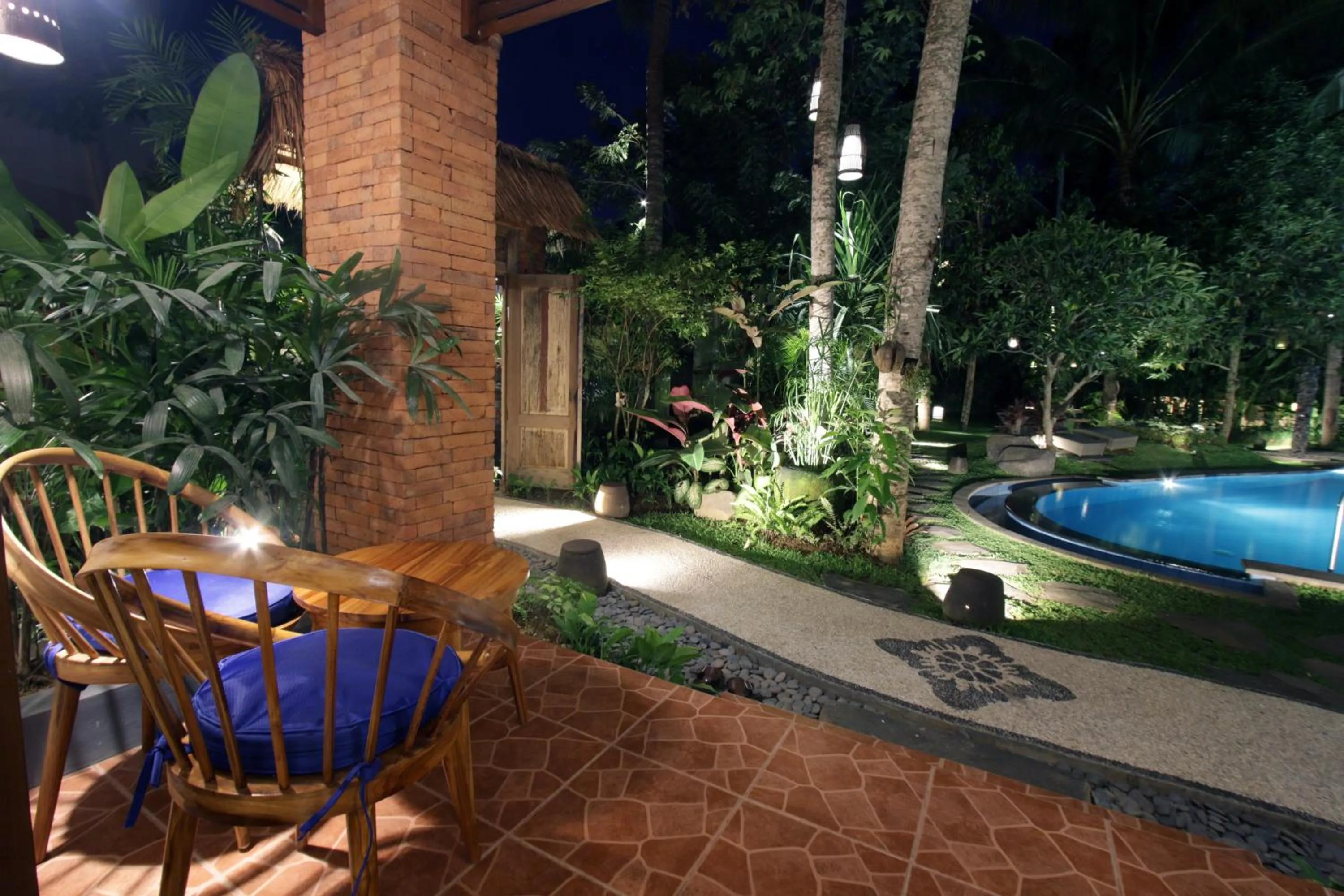 Garden in Green Bird Villa