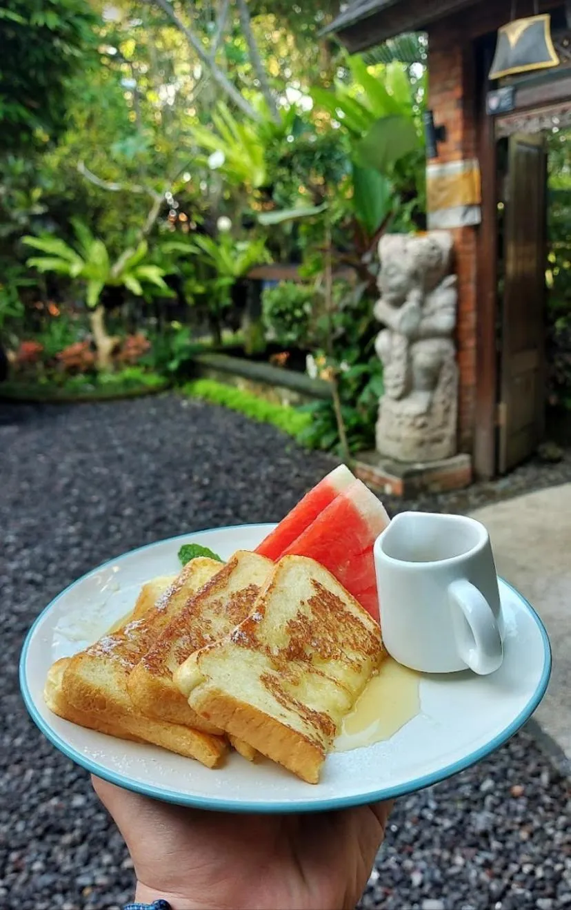 Breakfast in Green Bird Villa