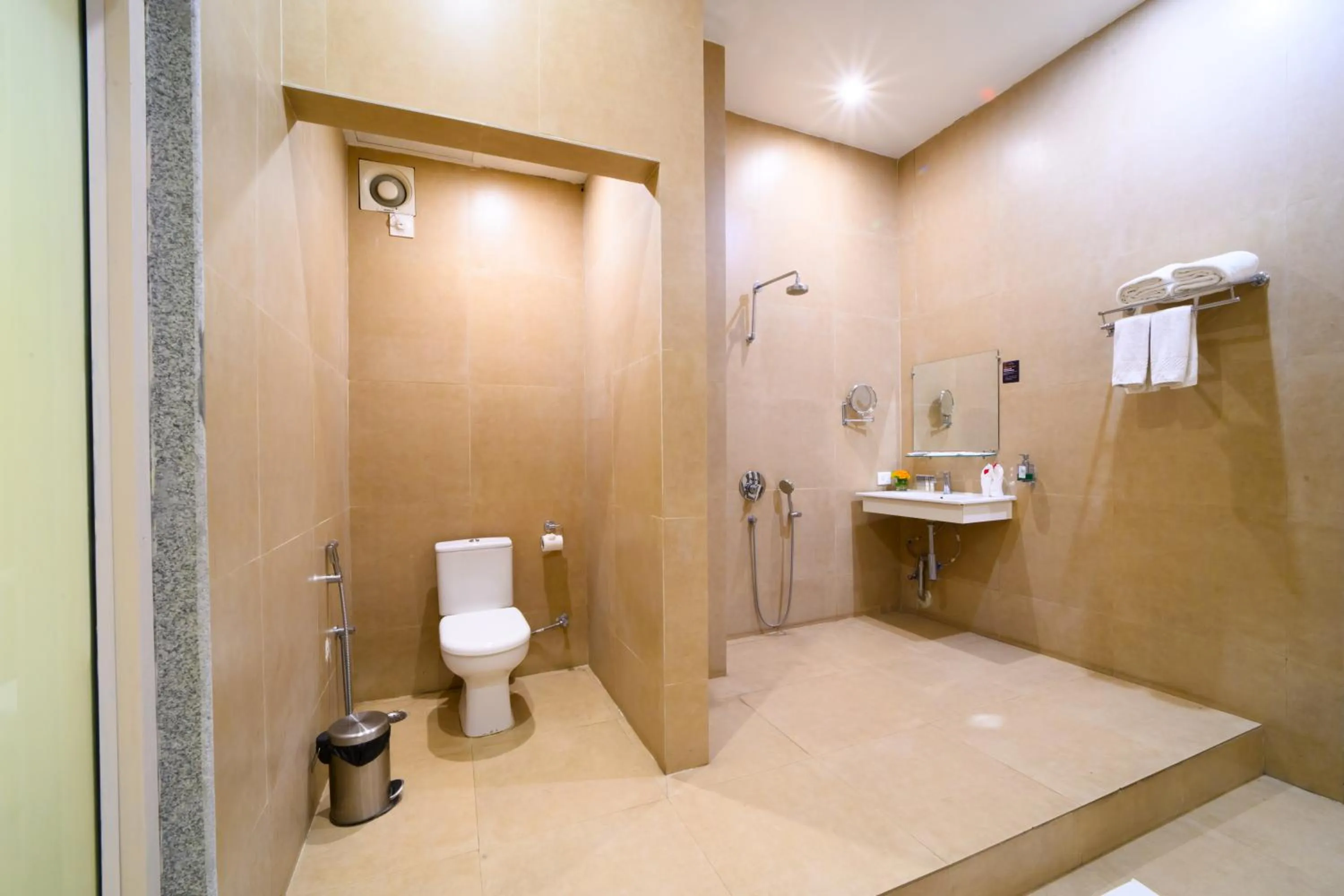 Bathroom in Sinclairs Burdwan