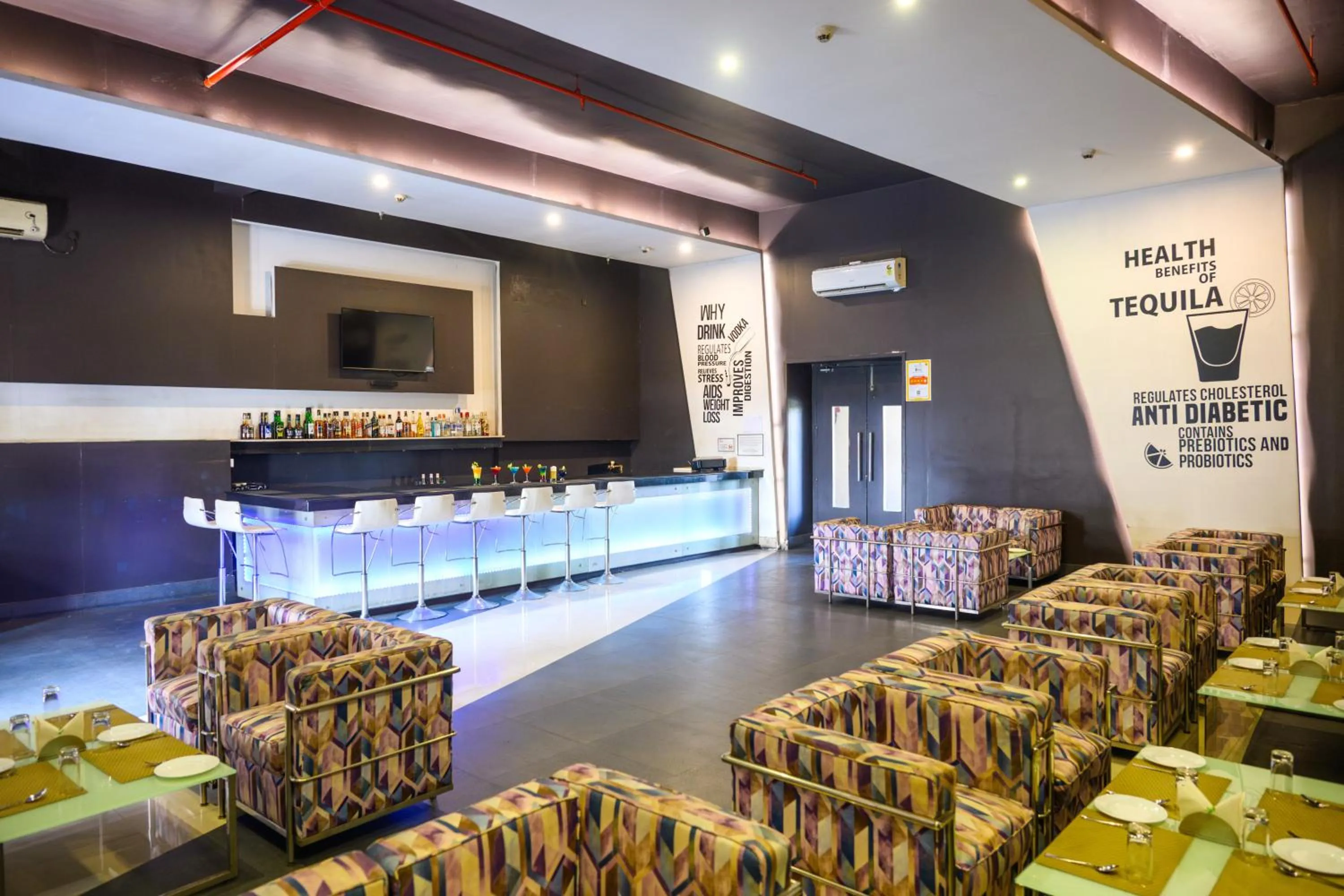 Lounge or bar in Sinclairs Burdwan