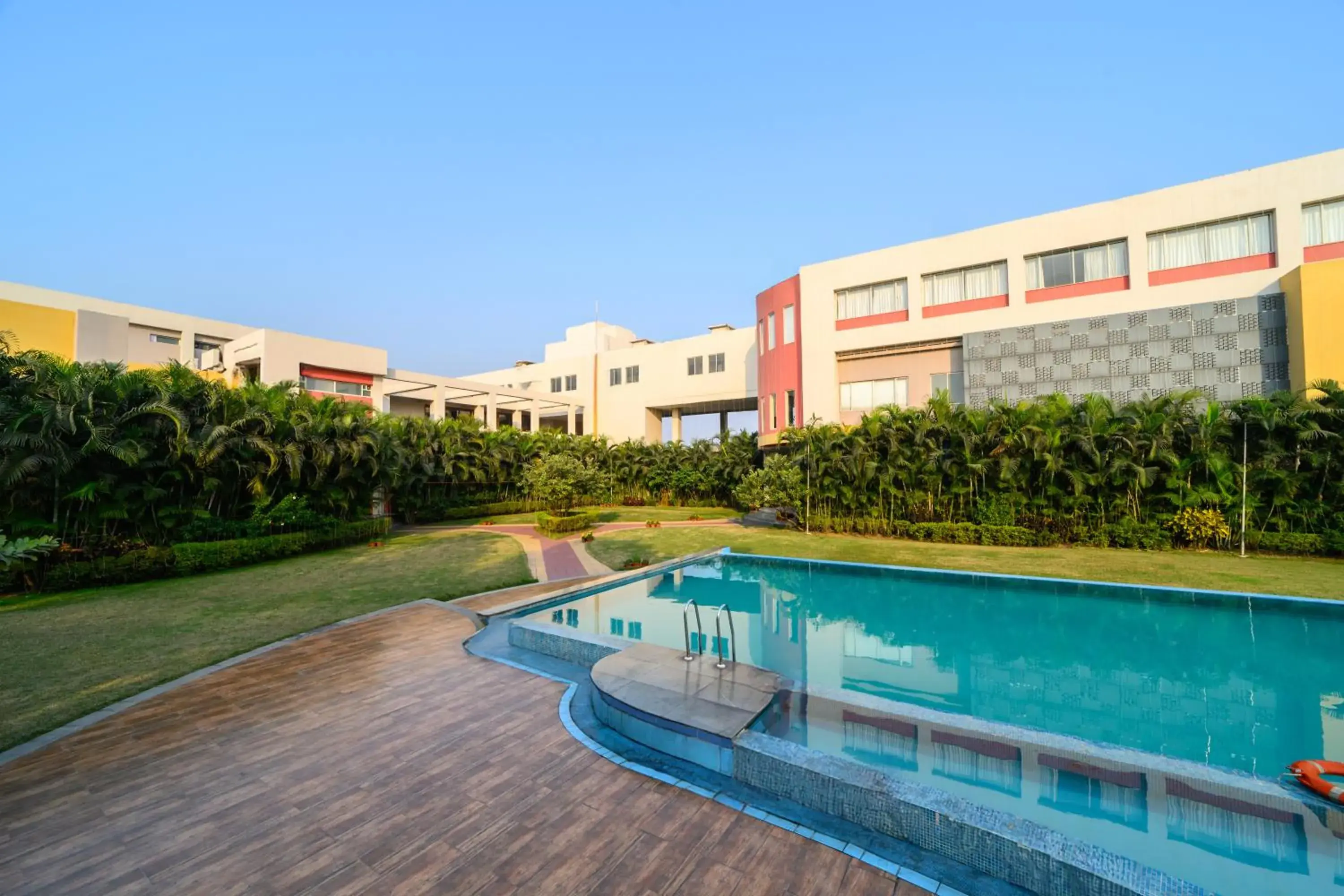 Swimming pool in Sinclairs Burdwan Swimming pool in Sinclairs Burdwan