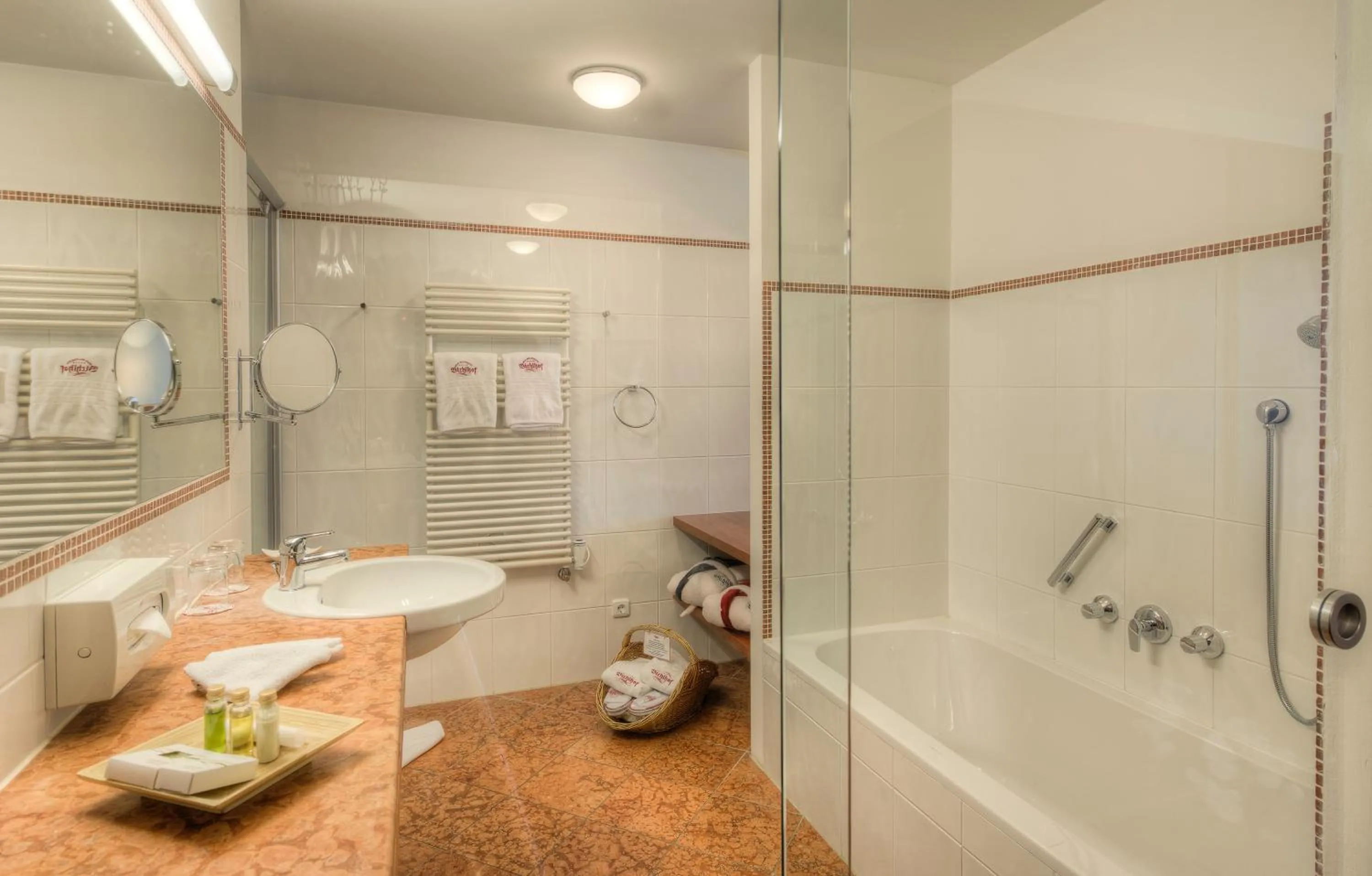 Bathroom in Sport-Wellnesshotel Bichlhof