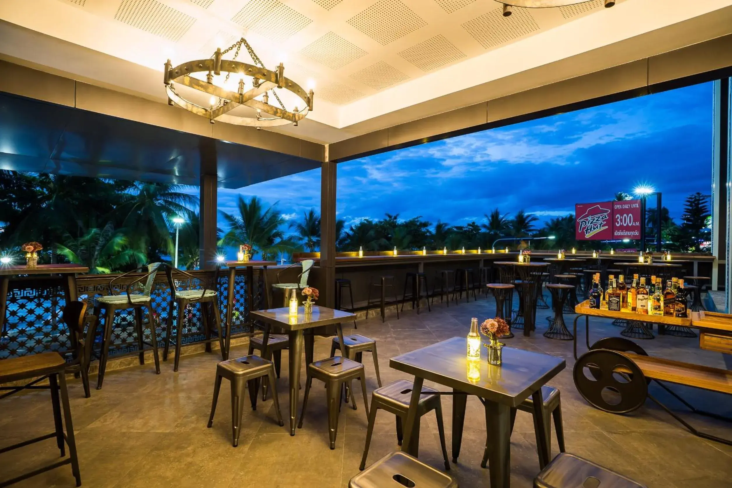 Restaurant/places to eat in Nonze Hostel Restaurant/places to eat in Nonze Hostel