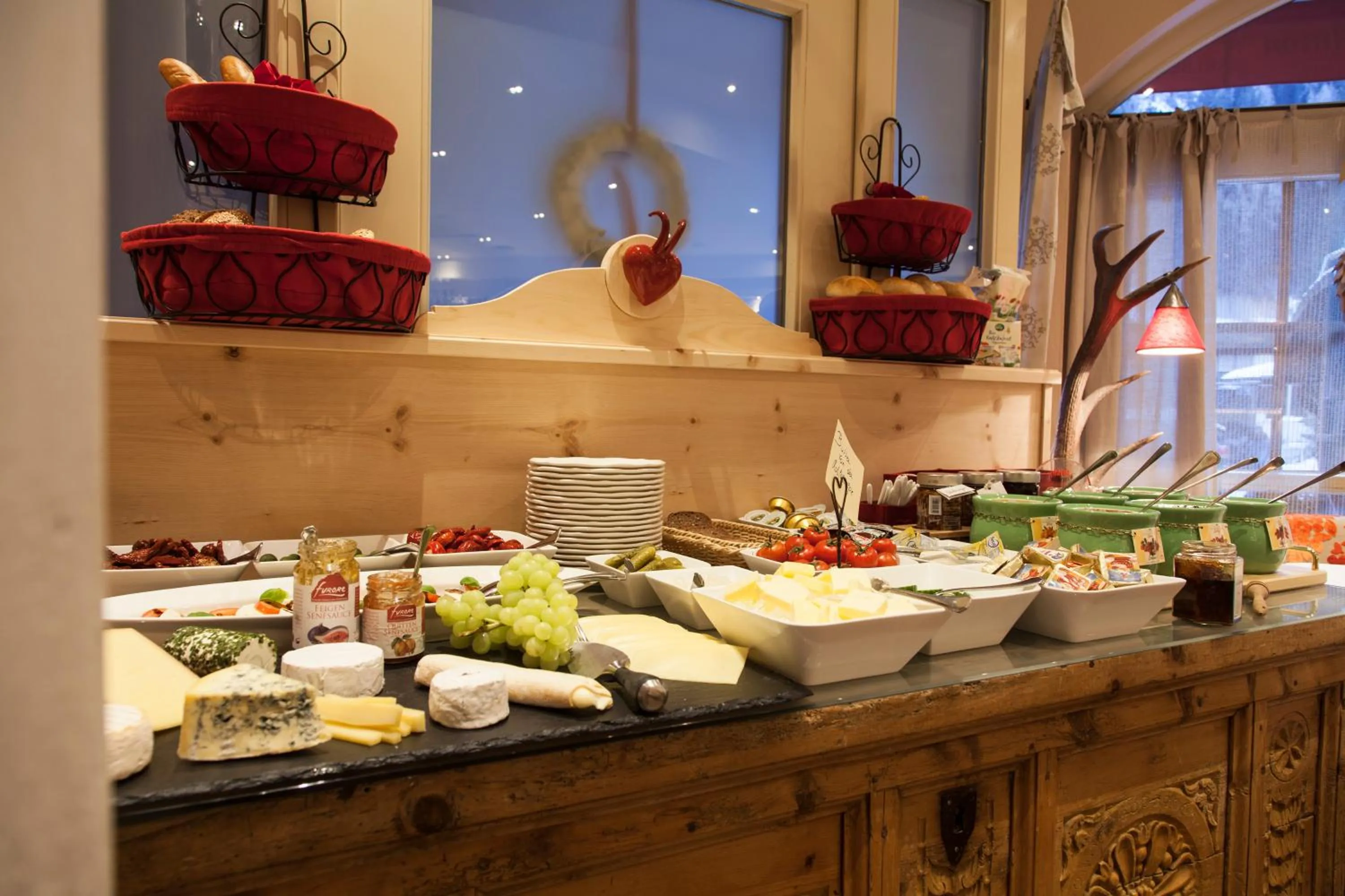 Food in AmDorfplatzSuites B&B- Adultsfriendly