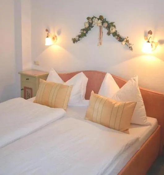 Bed in Apartment Grattschlössl