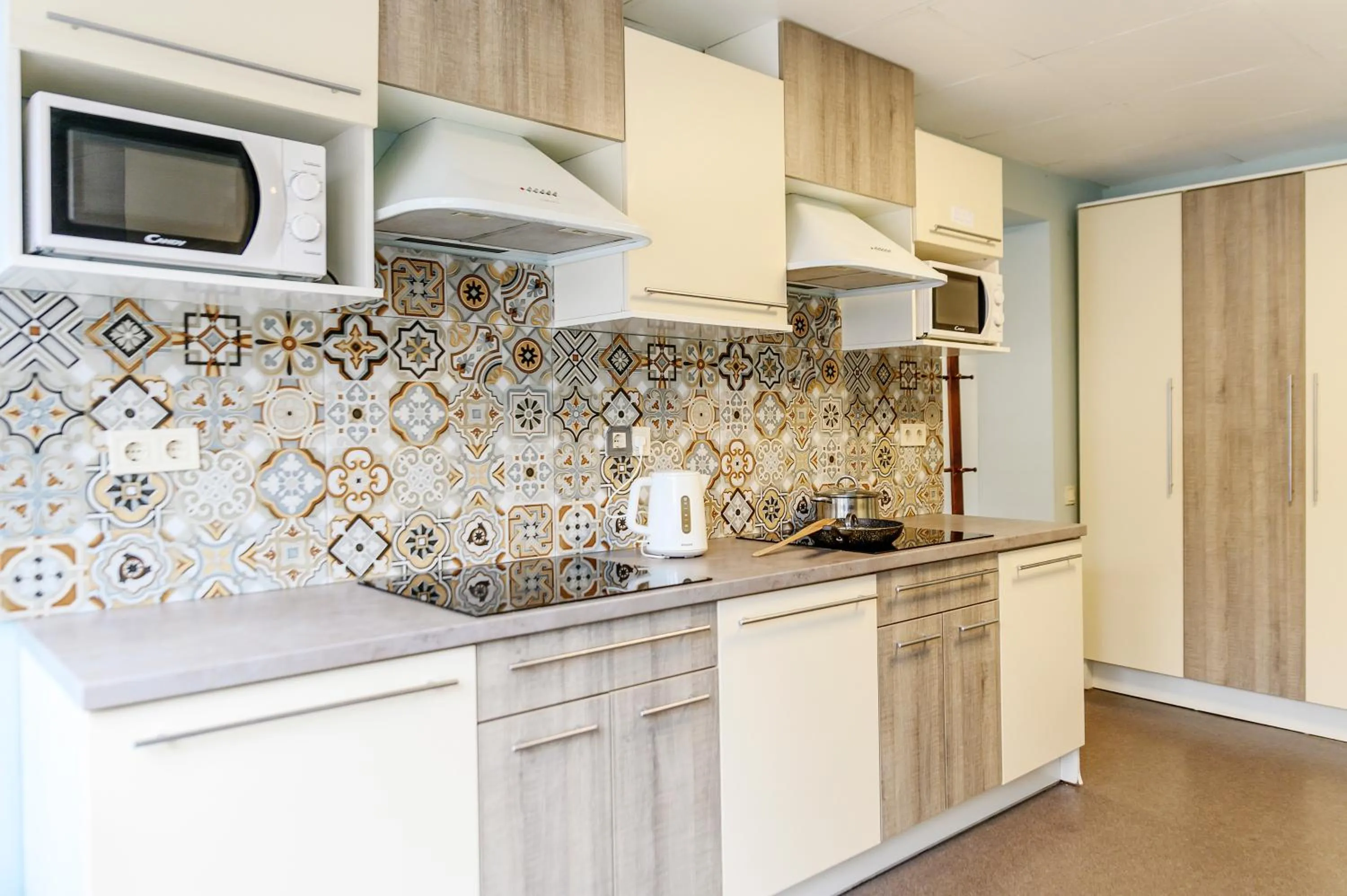 Kitchen or kitchenette in Bridge Hotel Riga