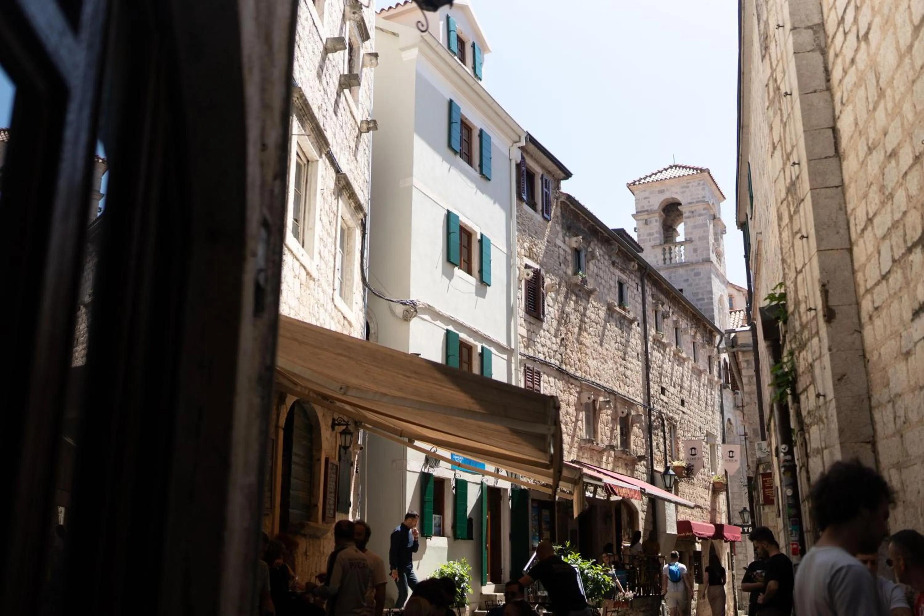 Day in Studios Belvi