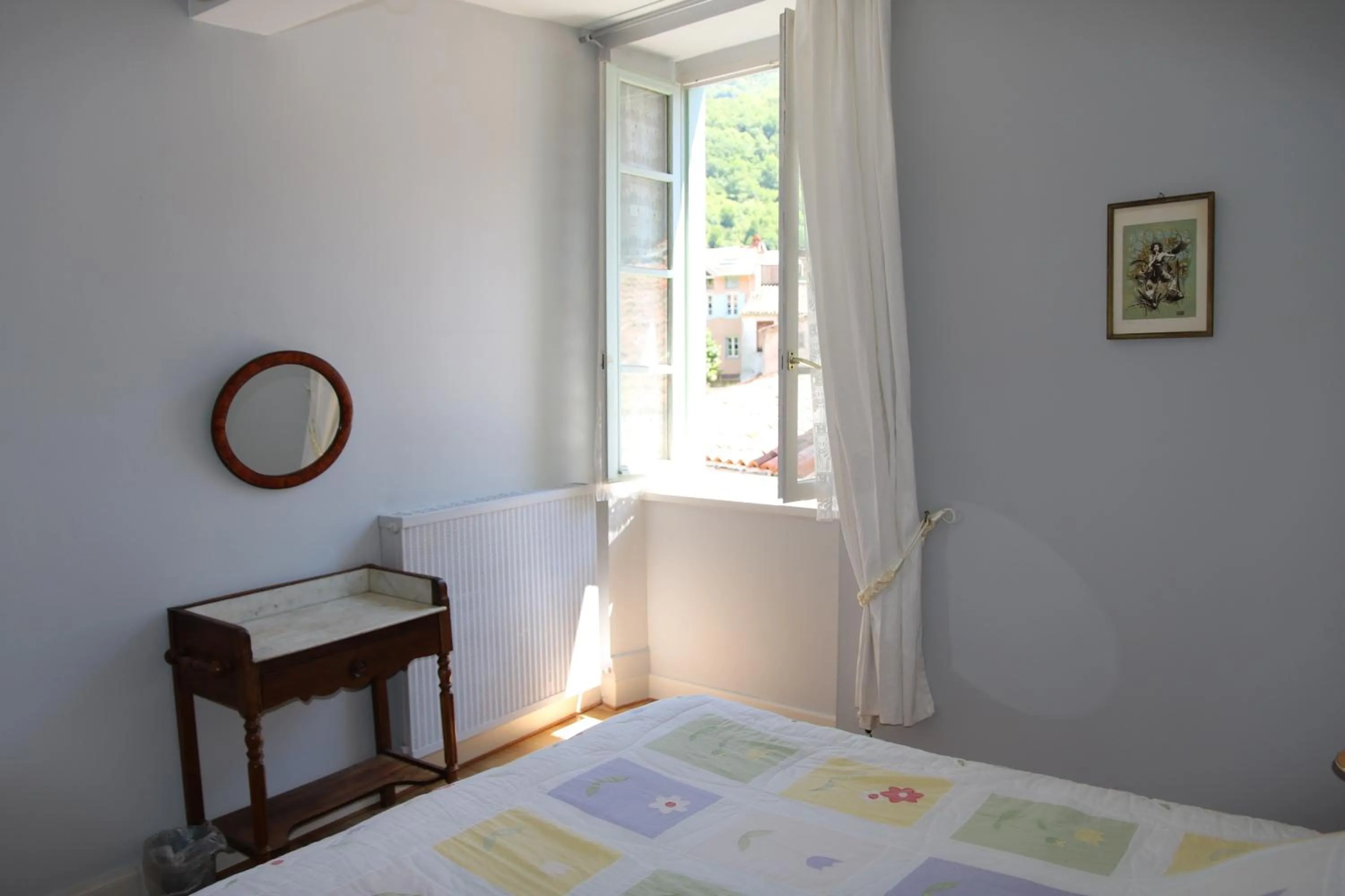 Bedroom, Bed in l'Arche des Chapeliers