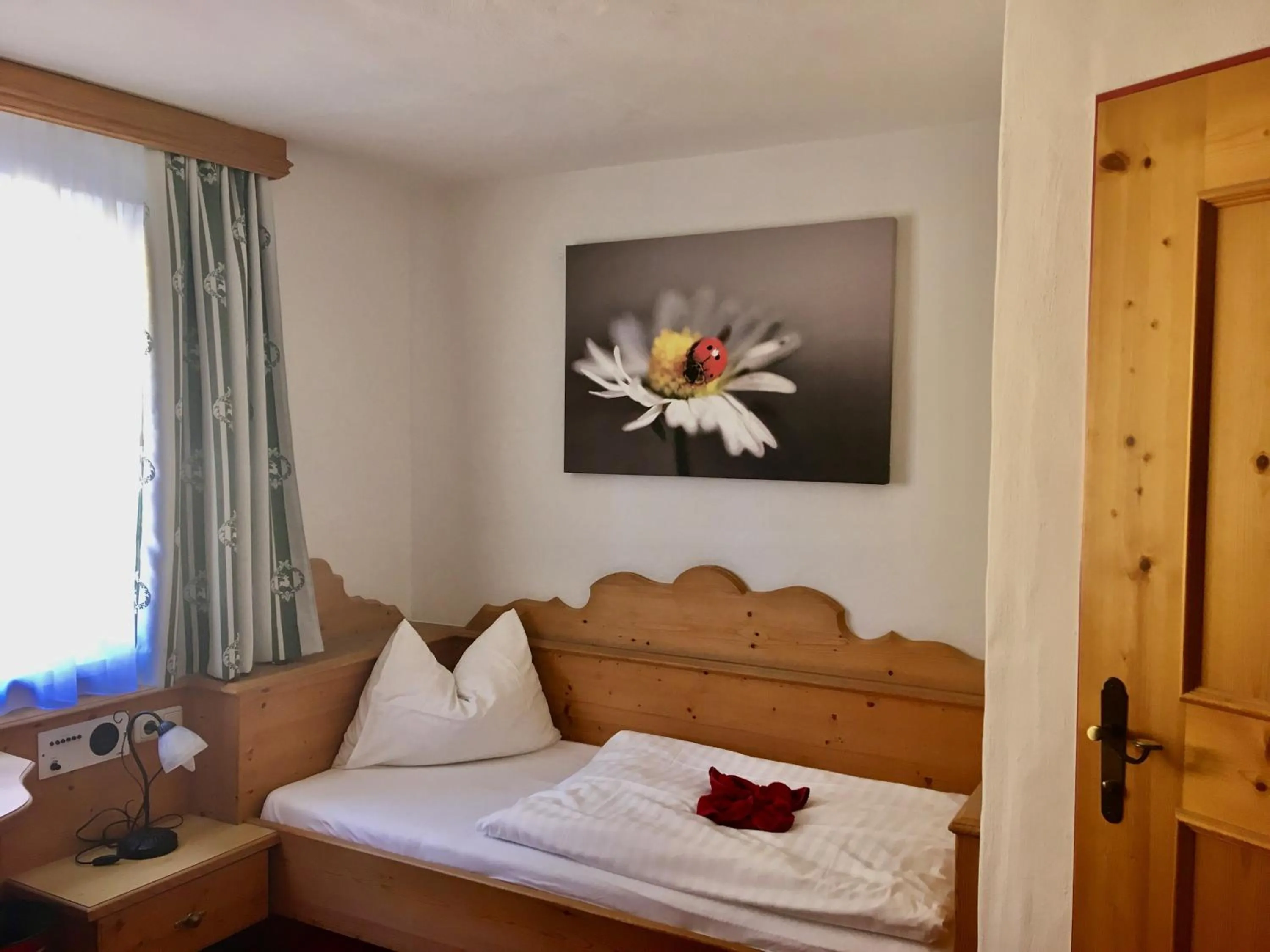 Bedroom, Bed in Hotel Metzgerwirt