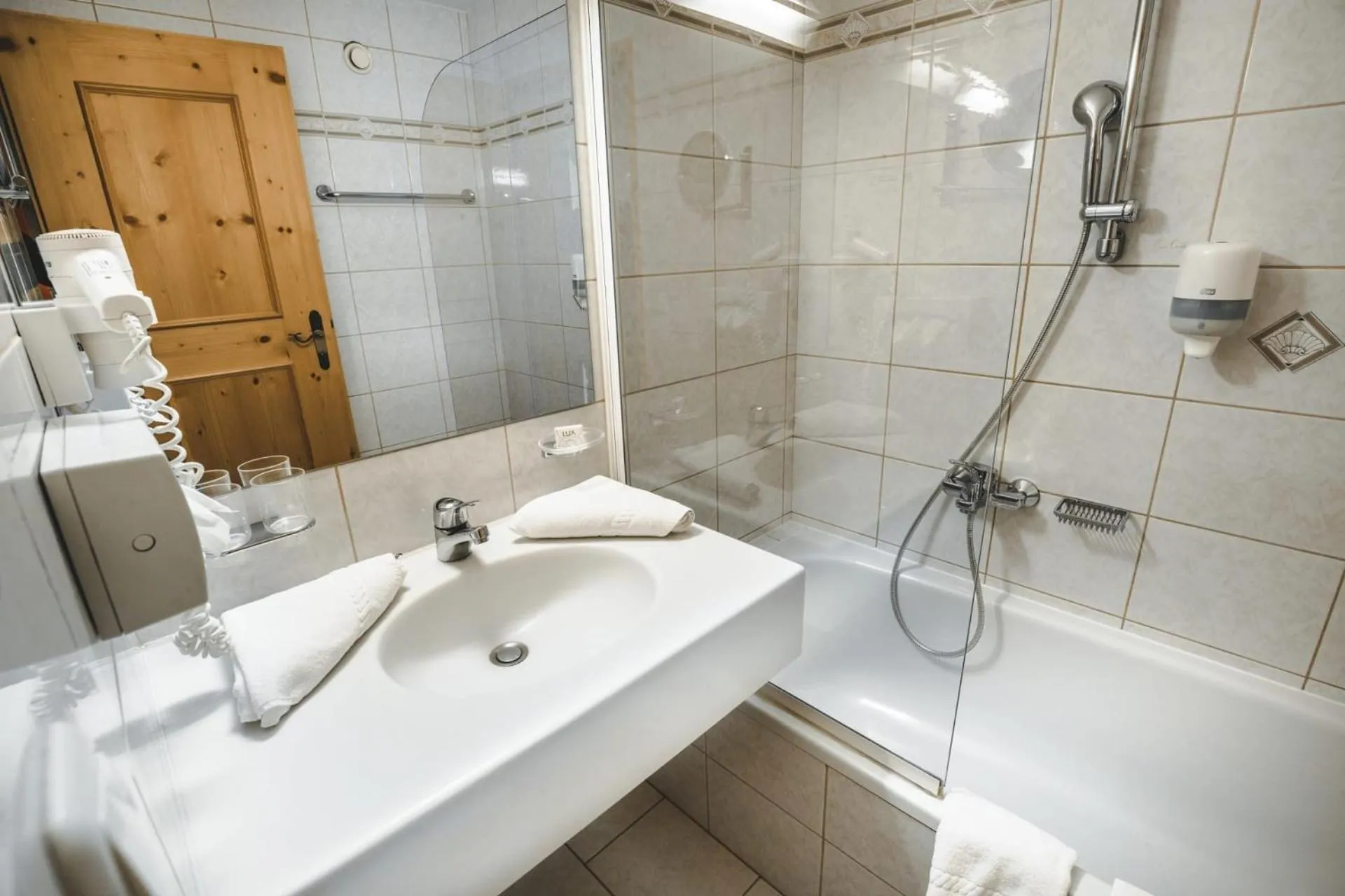 Shower in Hotel Metzgerwirt