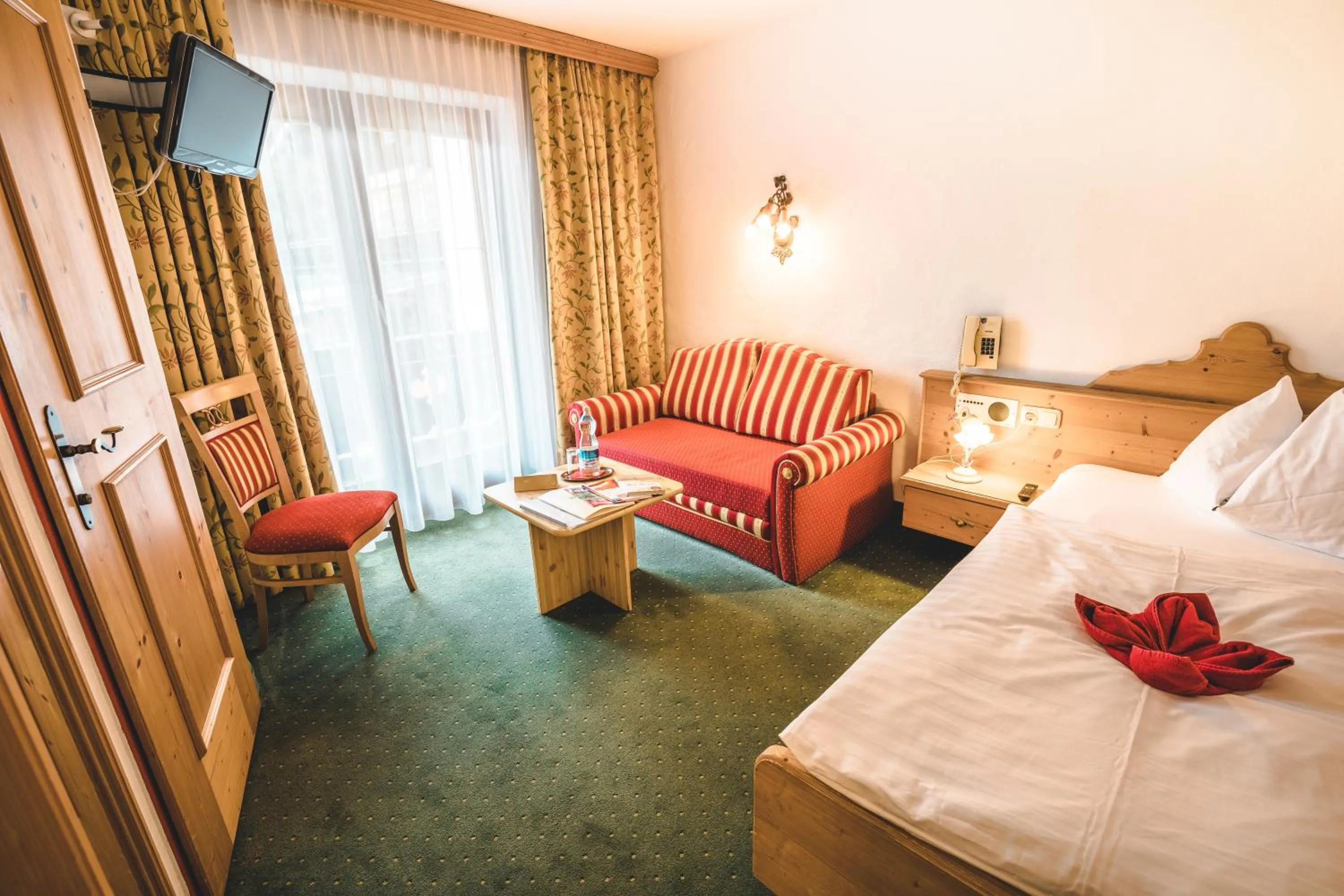 Photo of the whole room, Bed in Hotel Metzgerwirt