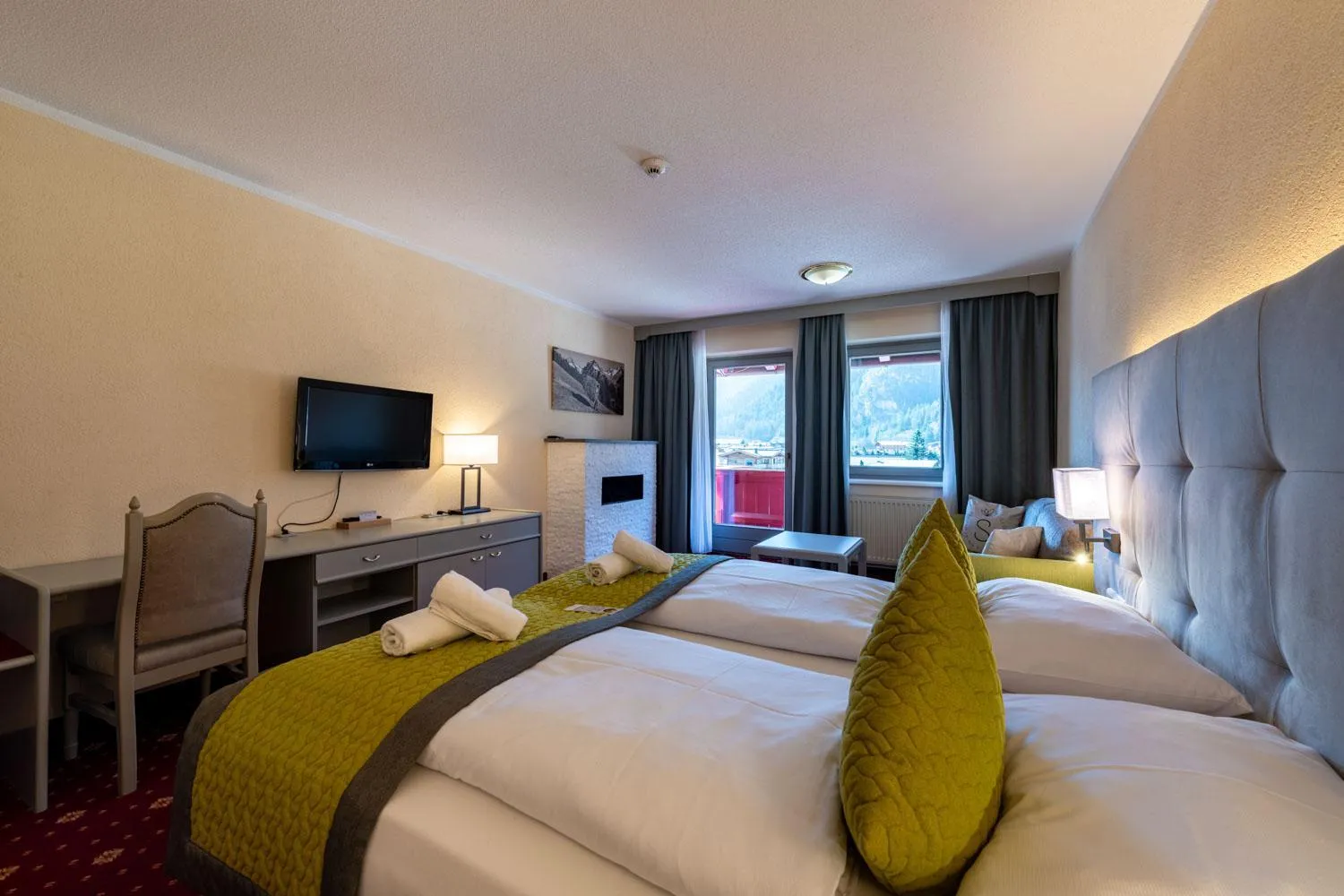 Photo of the whole room, Bed in Garni Das SONNALP