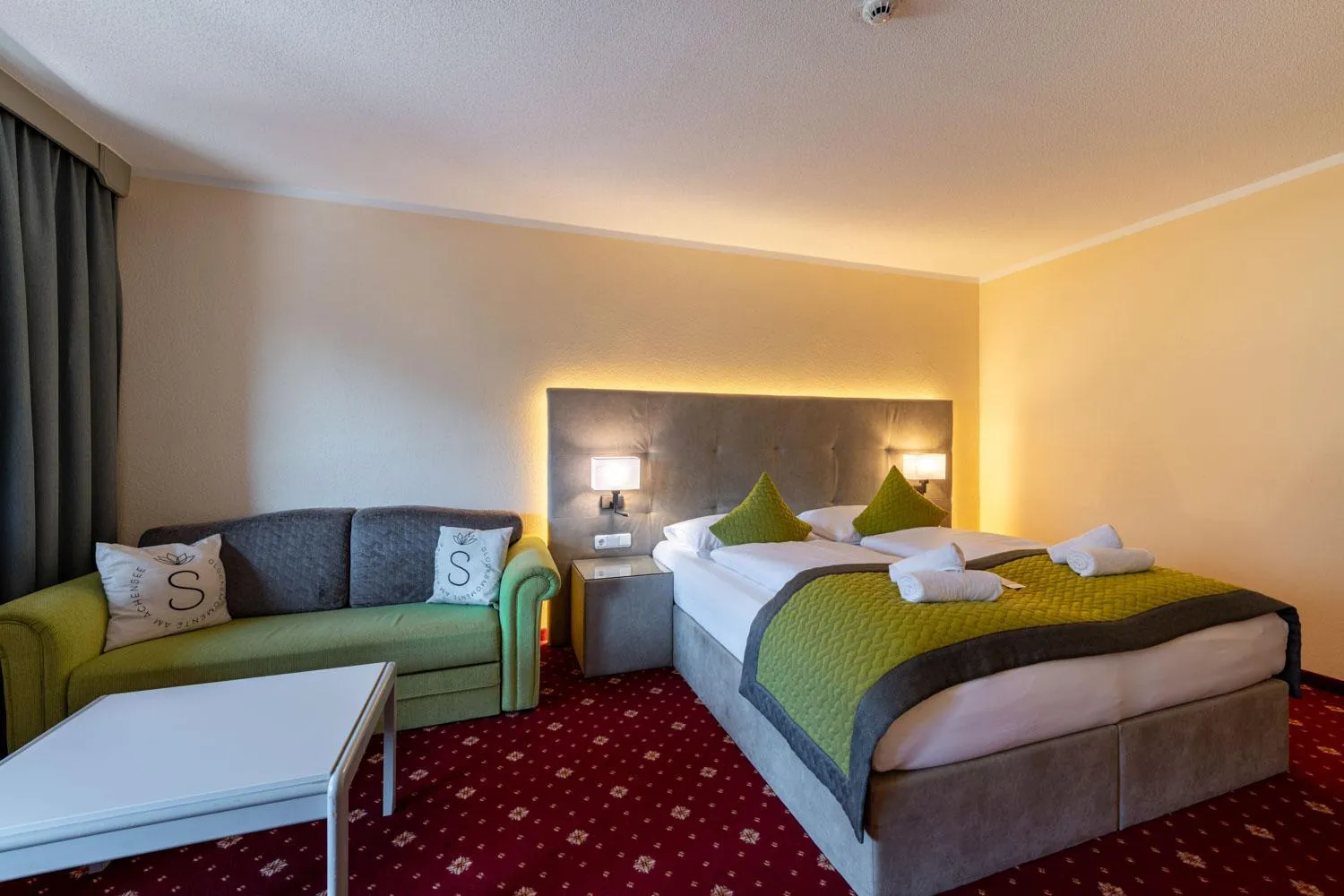 Photo of the whole room, Bed in Garni Das SONNALP