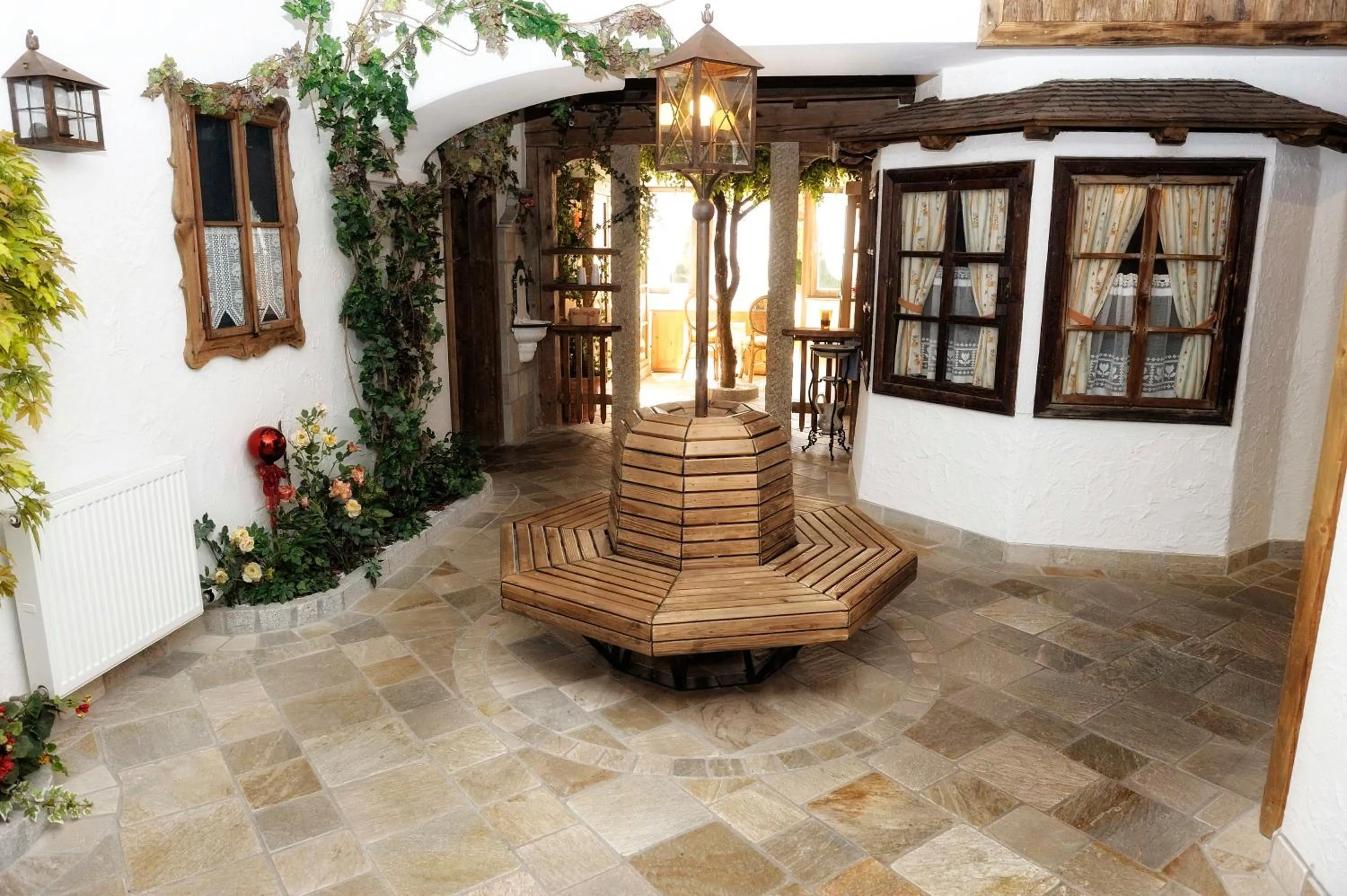 Facade/entrance in Garni Das SONNALP