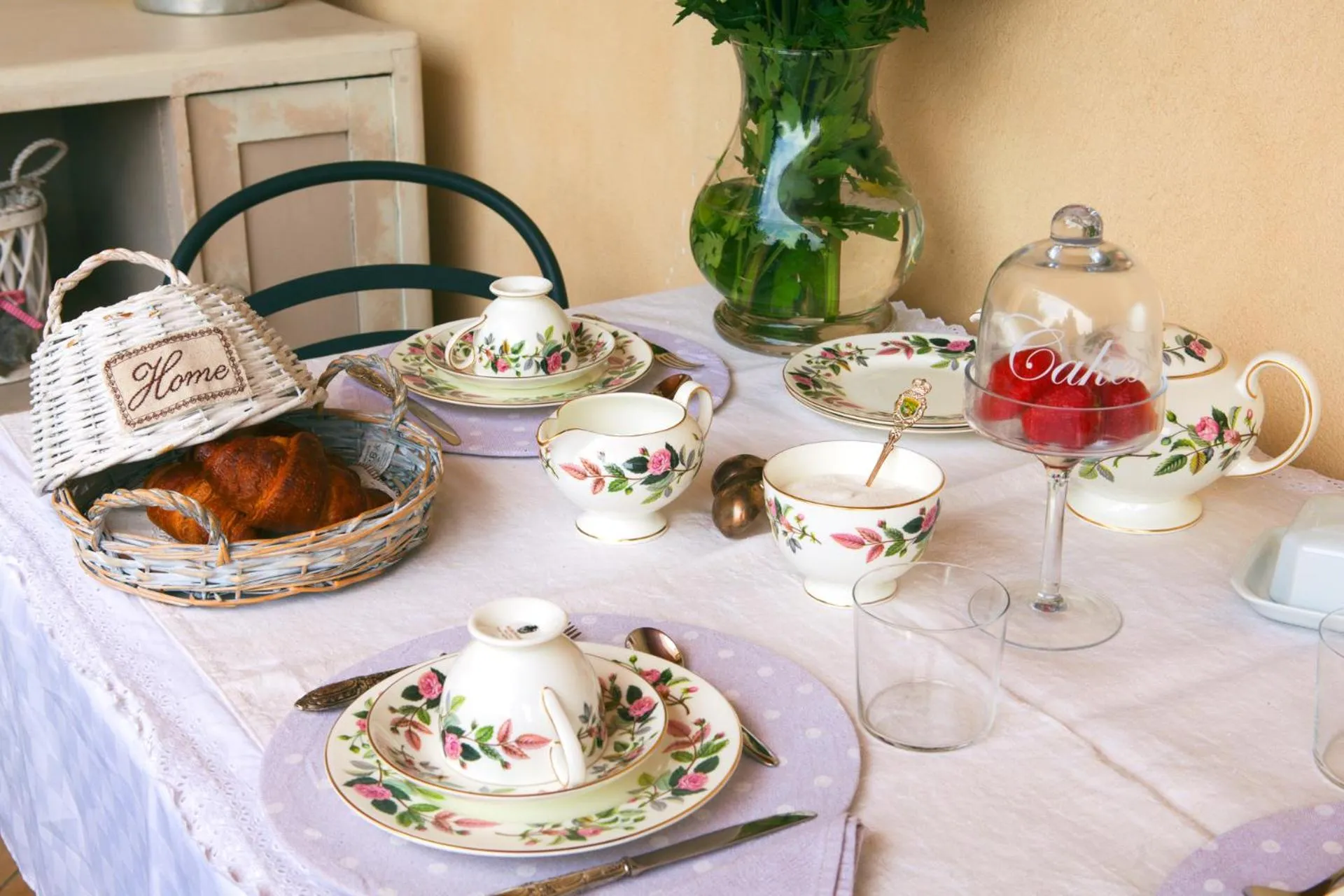 Breakfast in La Pulcia B&B