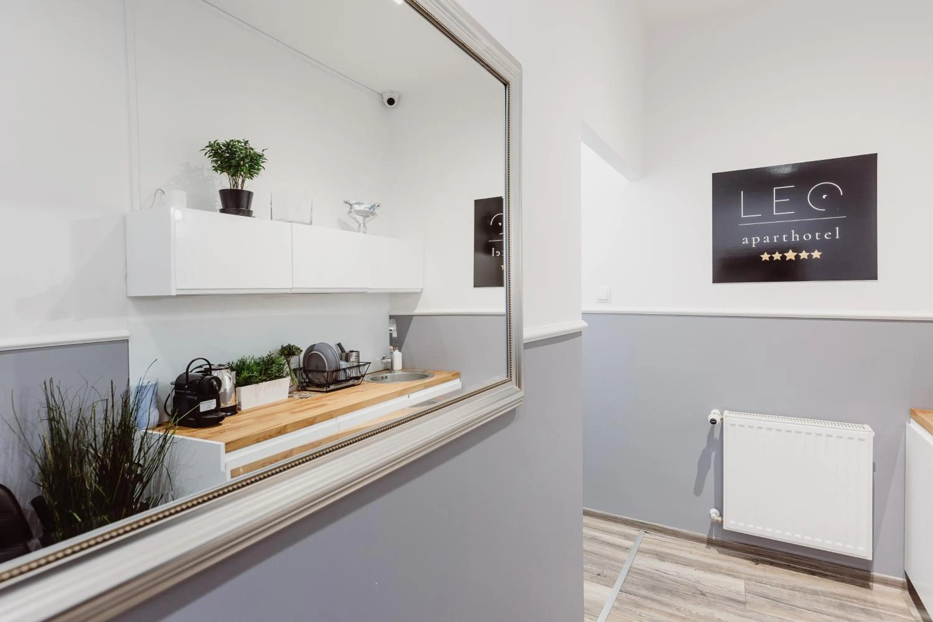 Lobby or reception in Leo Apartments Main Square