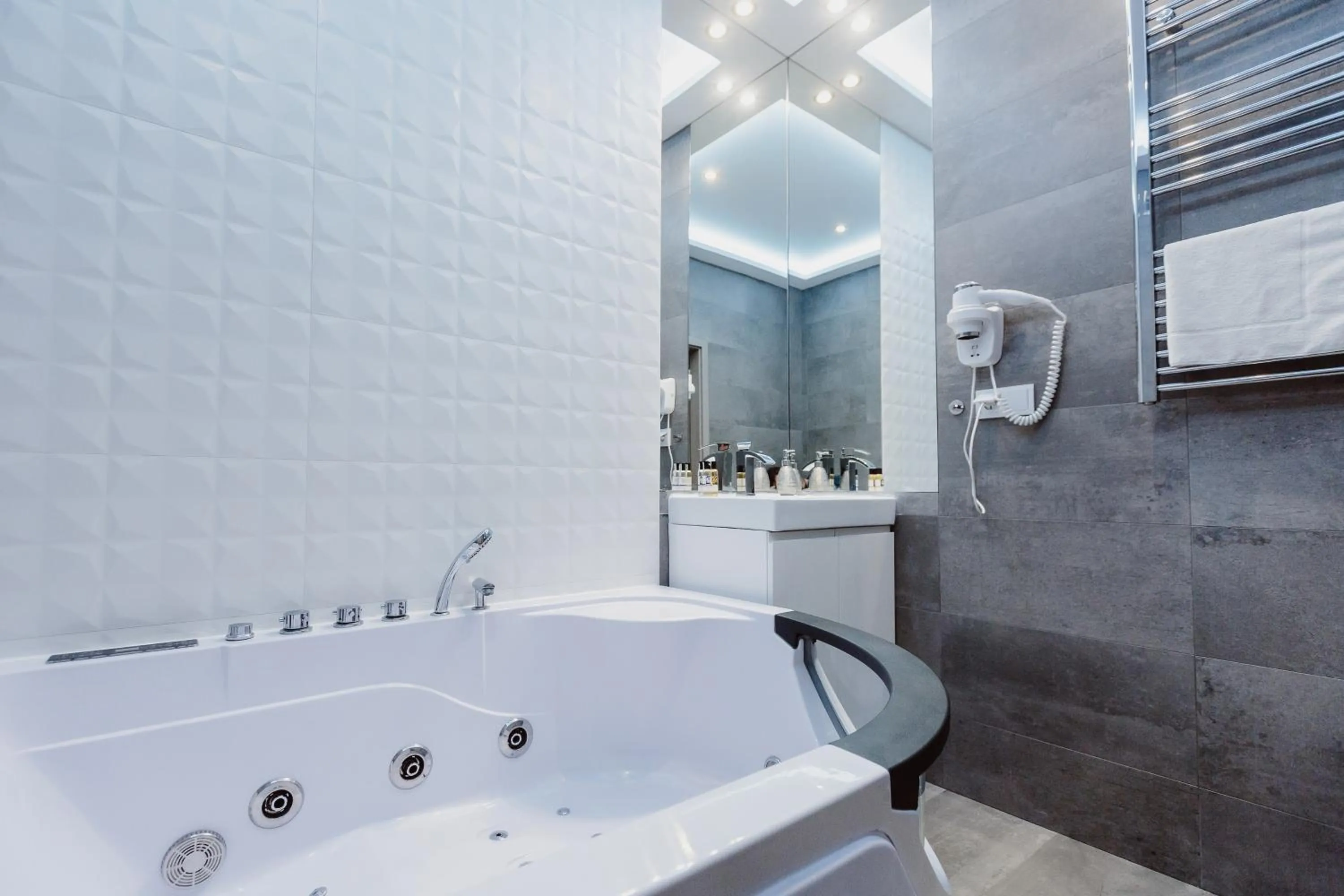 Bathroom in Leo Apartments Main Square