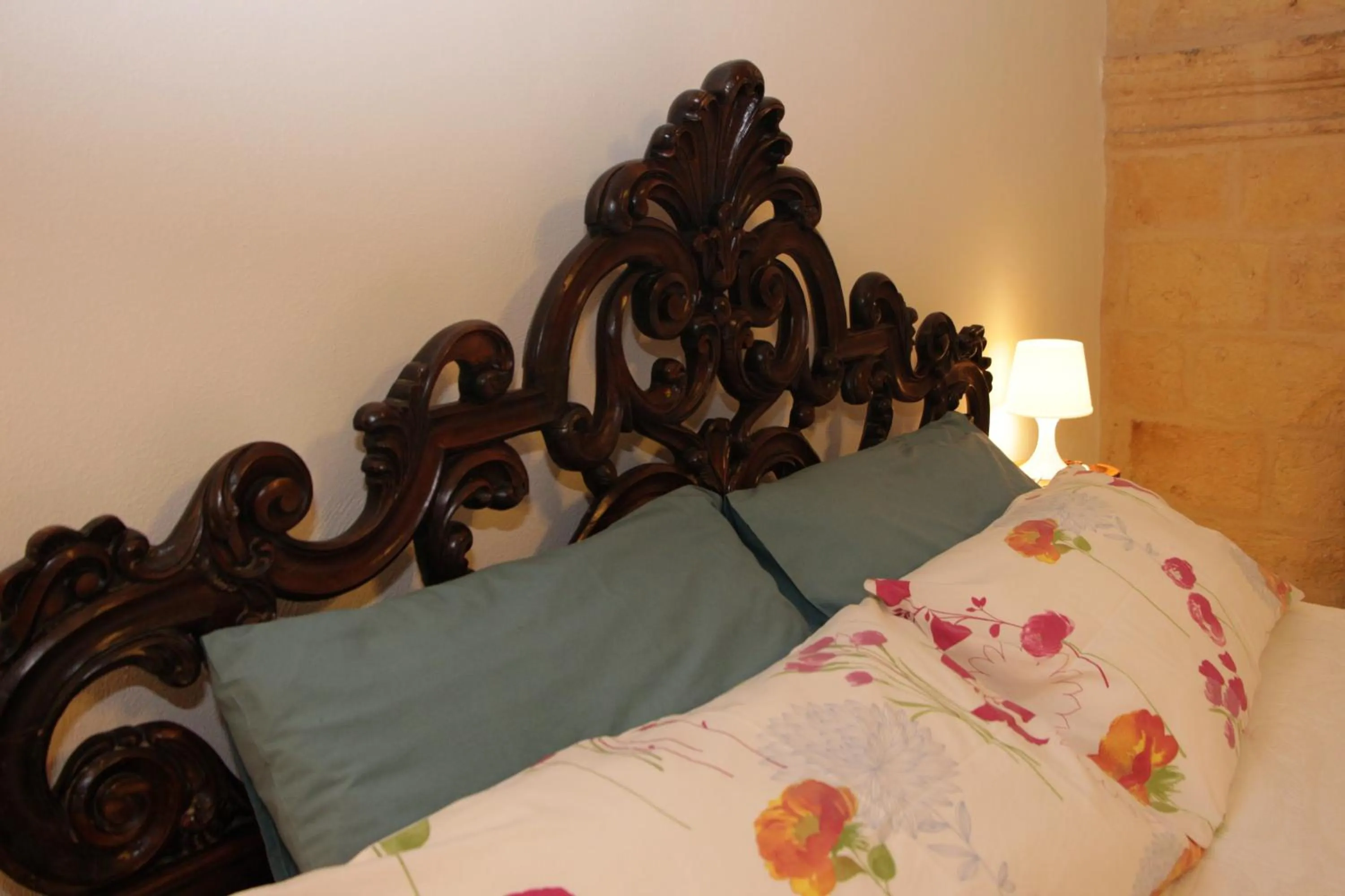 Decorative detail, Bed in Virginia B&B