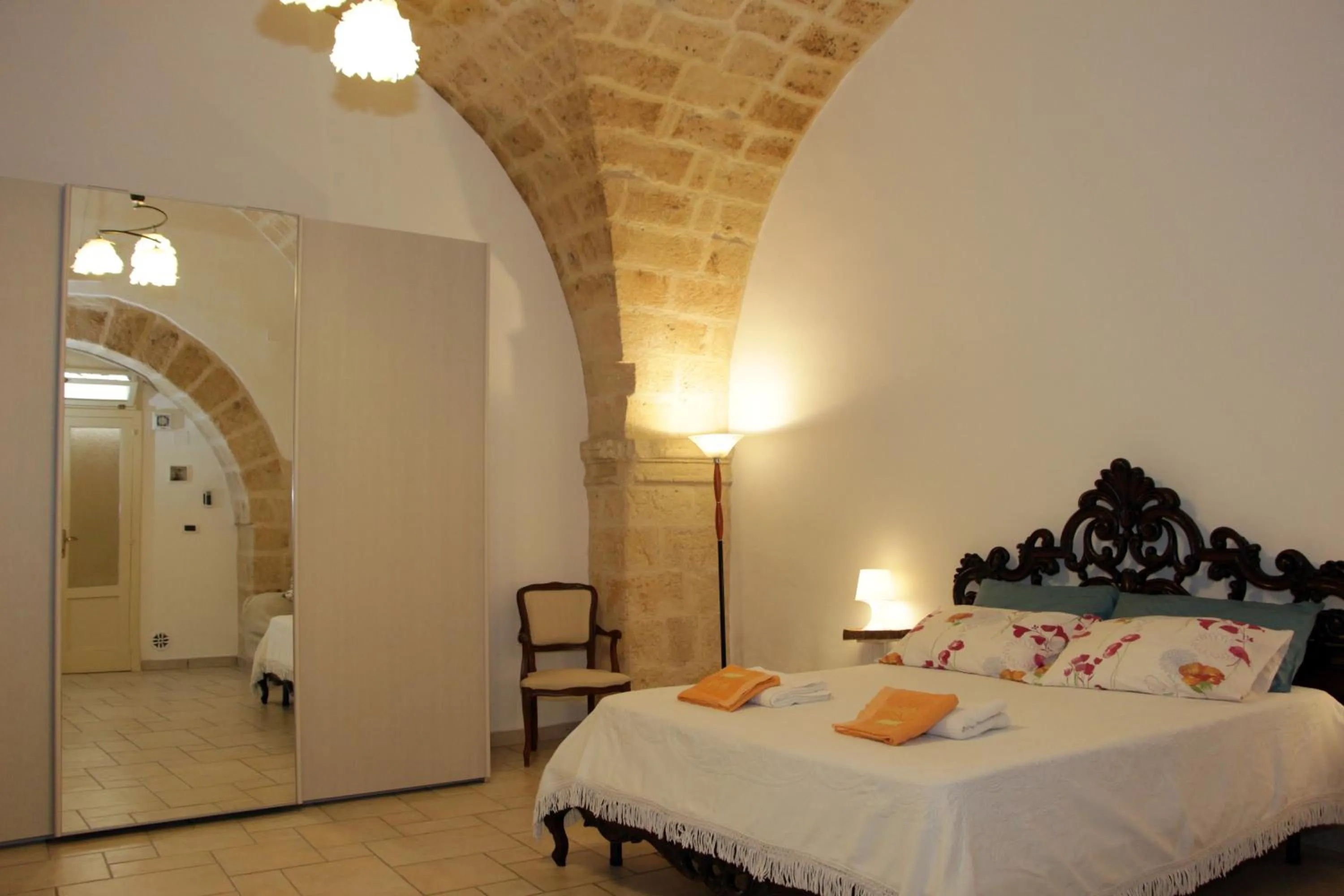 Photo of the whole room, Bed in Virginia B&B