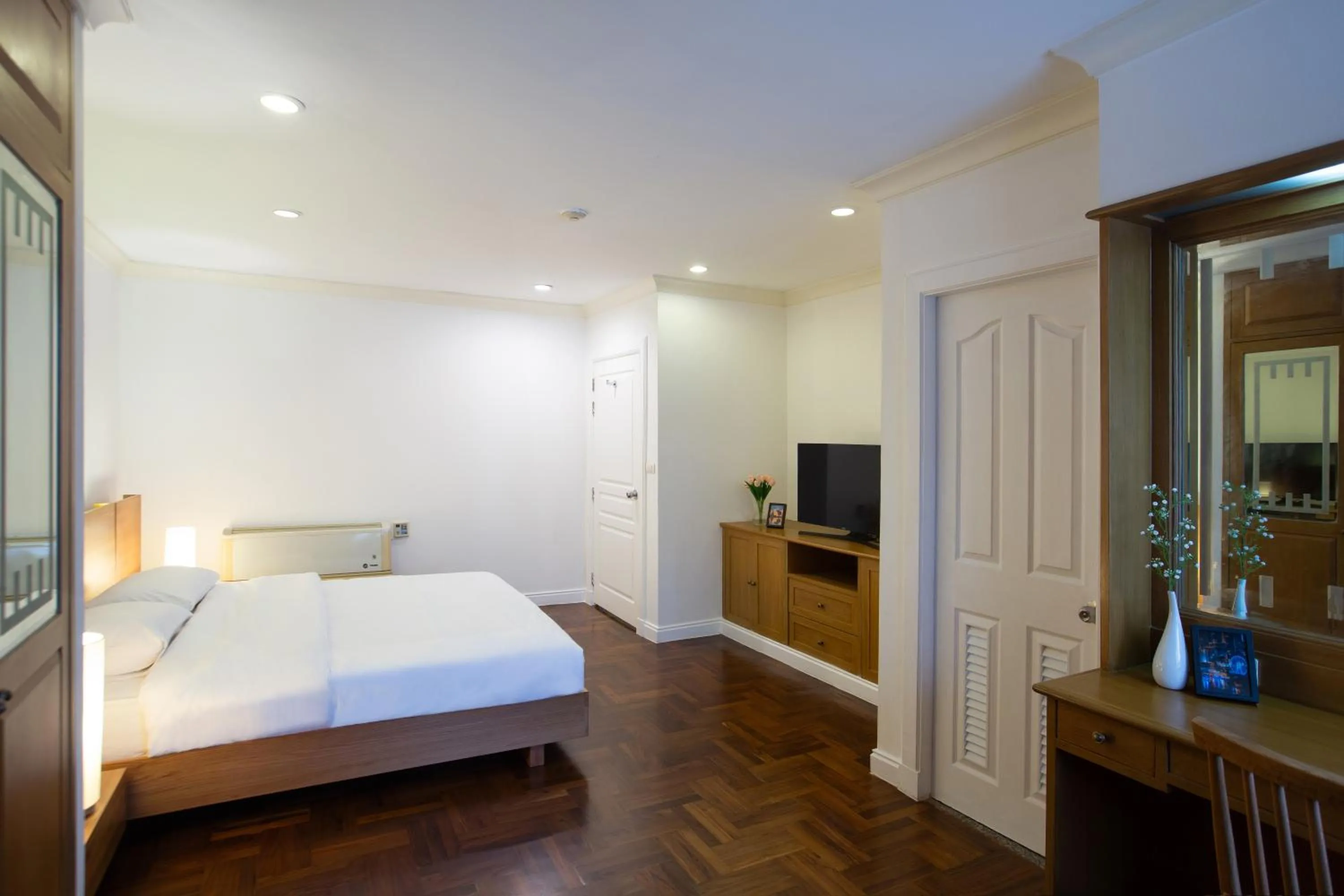 Bed in Baan Sawasdee Residence