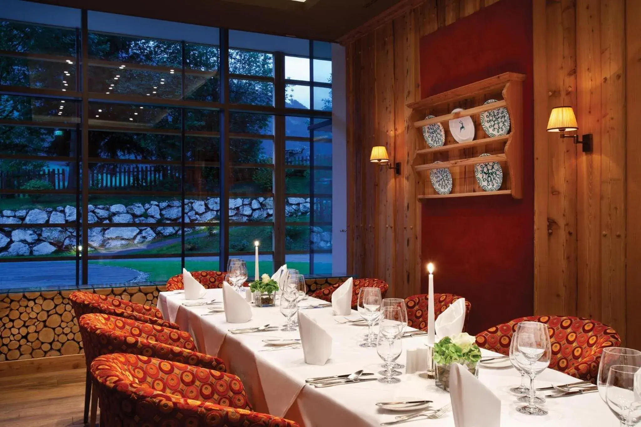Restaurant/places to eat in Kempinski Hotel Das Tirol Restaurant/places to eat in Kempinski Hotel Das Tirol