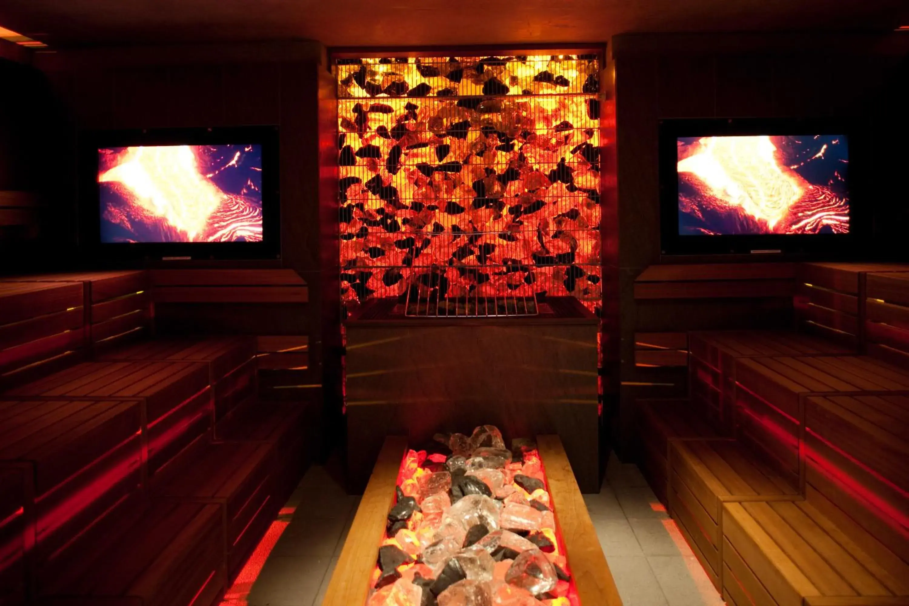 Spa and wellness centre/facilities in Kempinski Hotel Das Tirol Spa and wellness centre/facilities in Kempinski Hotel Das Tirol