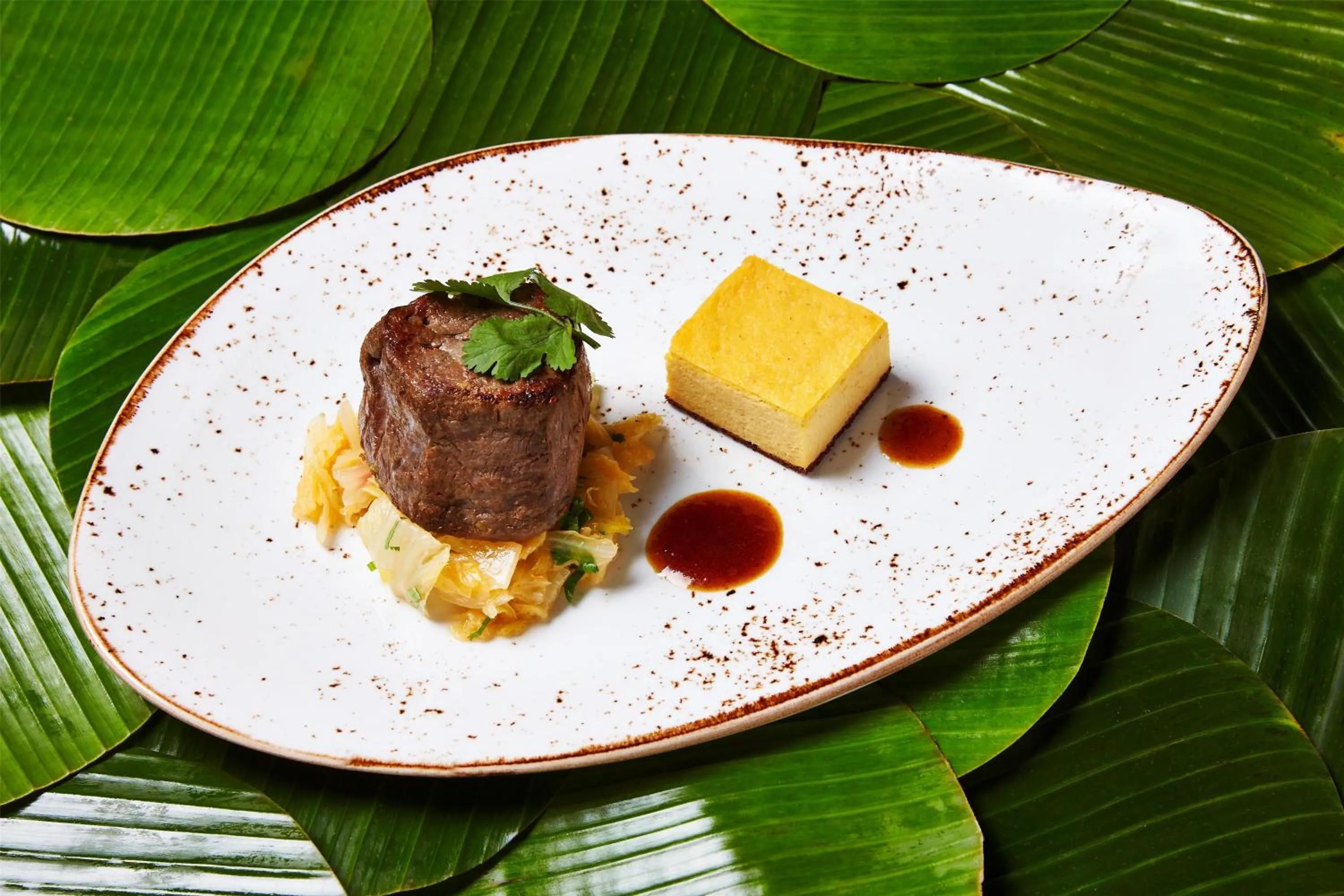 Restaurant/places to eat in Kempinski Hotel Das Tirol