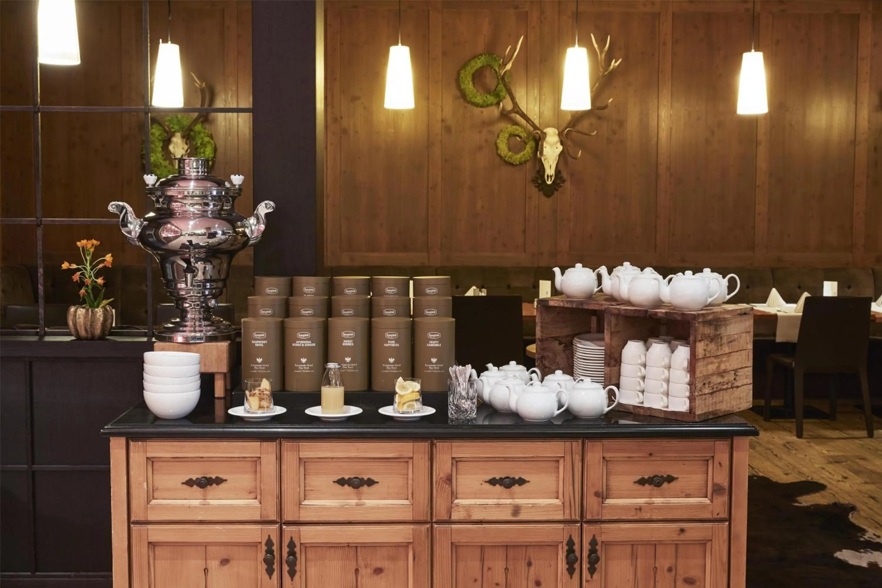 Breakfast in Kempinski Hotel Das Tirol