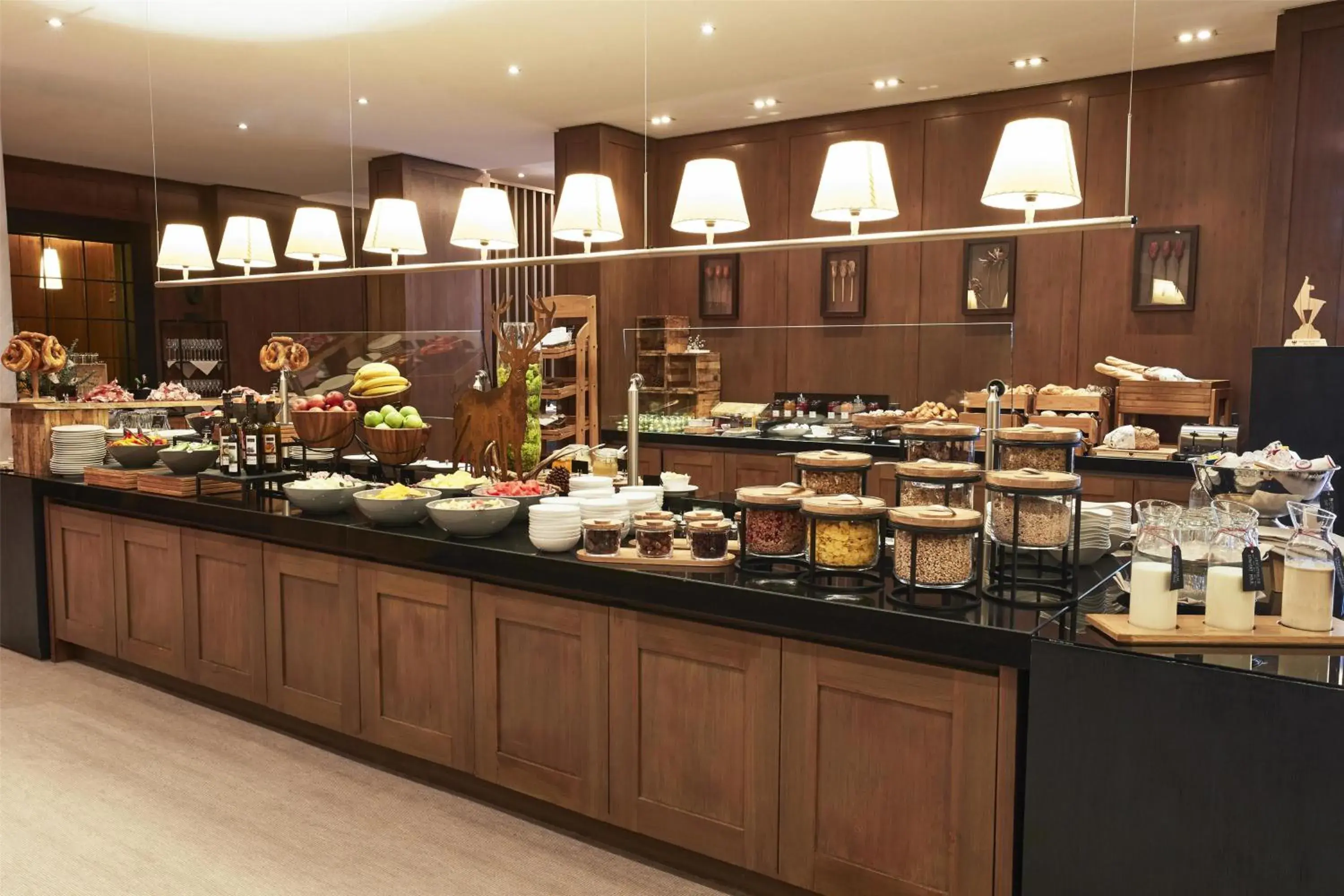 Breakfast in Kempinski Hotel Das Tirol Breakfast in Kempinski Hotel Das Tirol