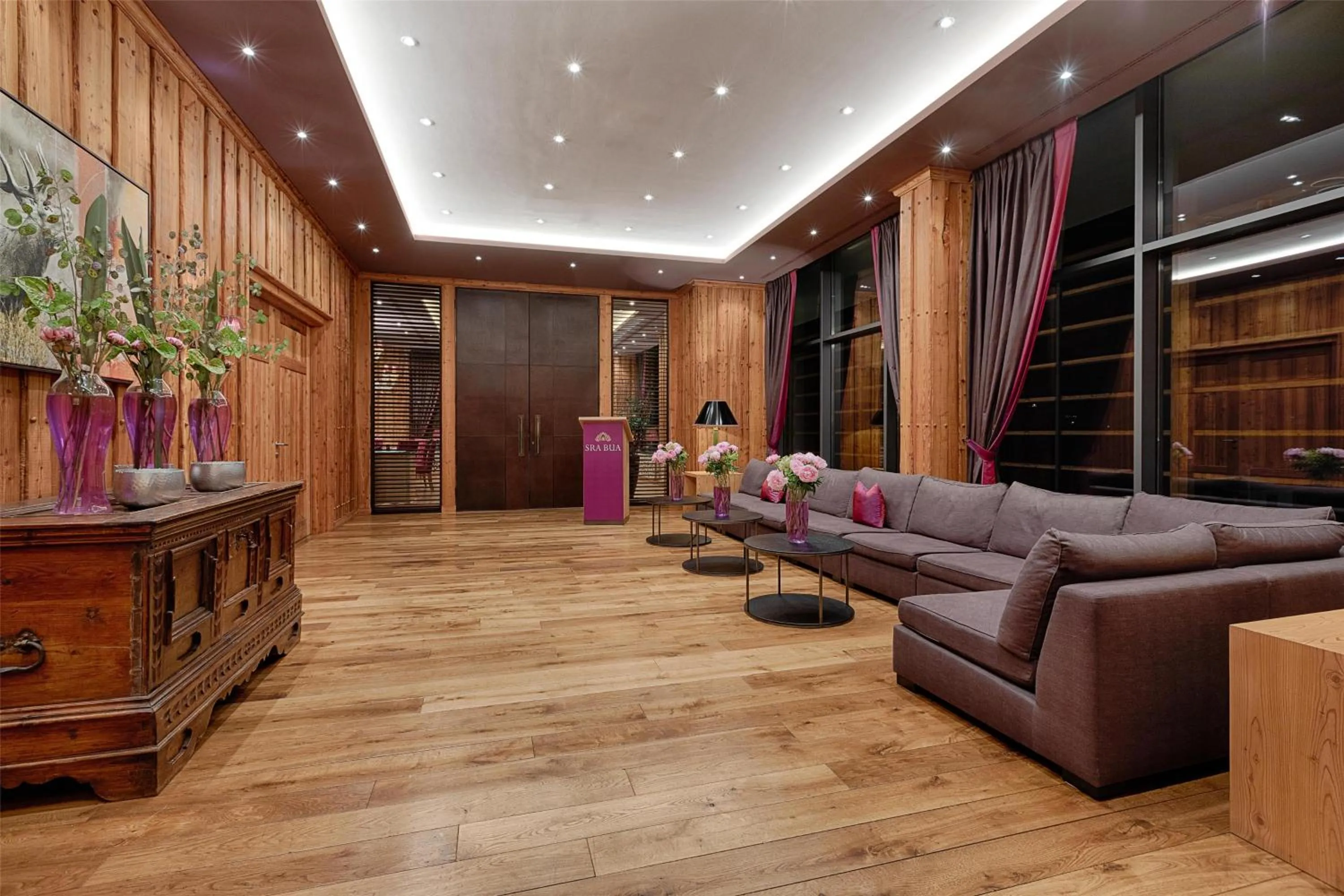 Restaurant/places to eat in Kempinski Hotel Das Tirol