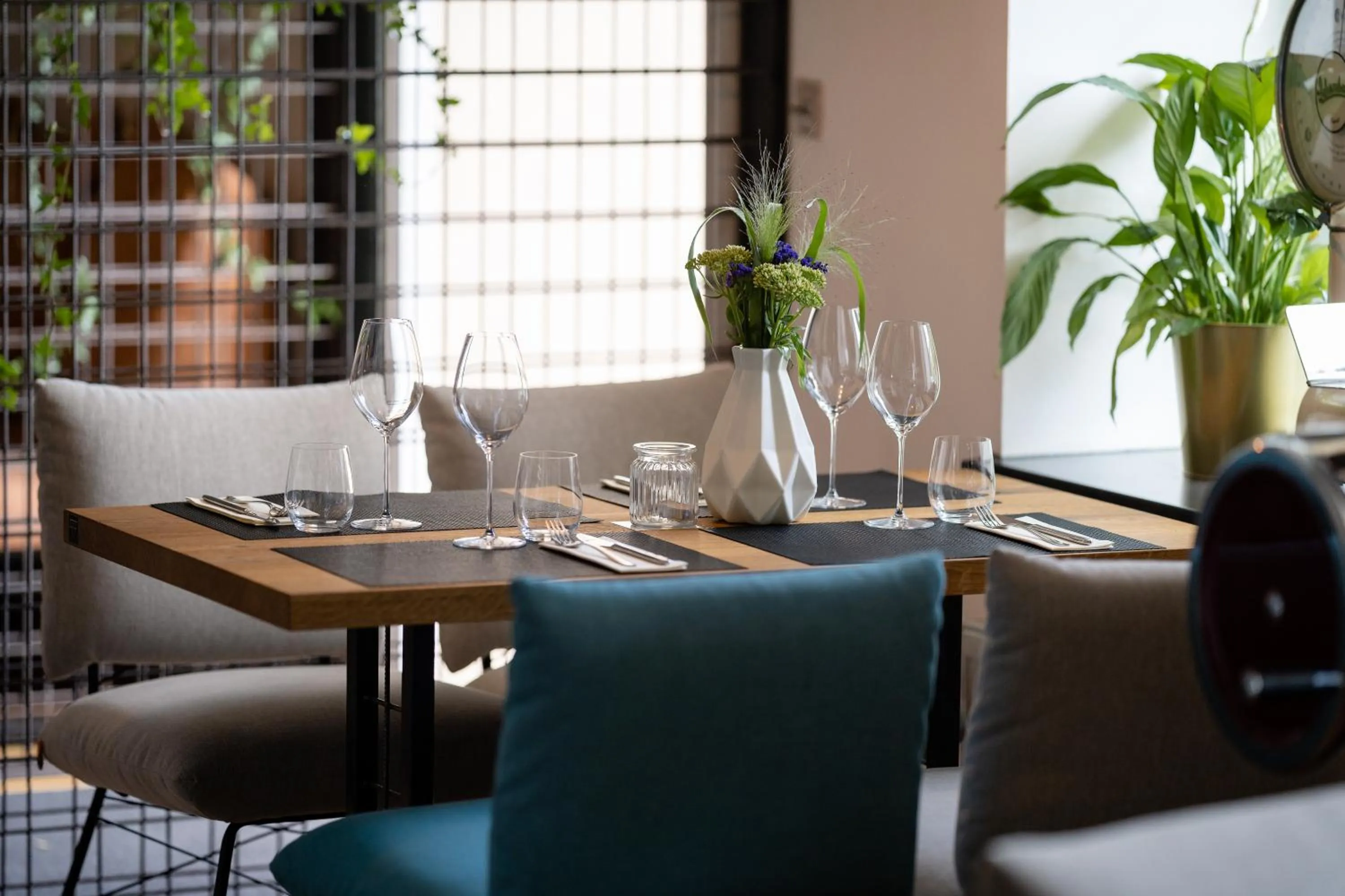 Restaurant/places to eat in Fatty George