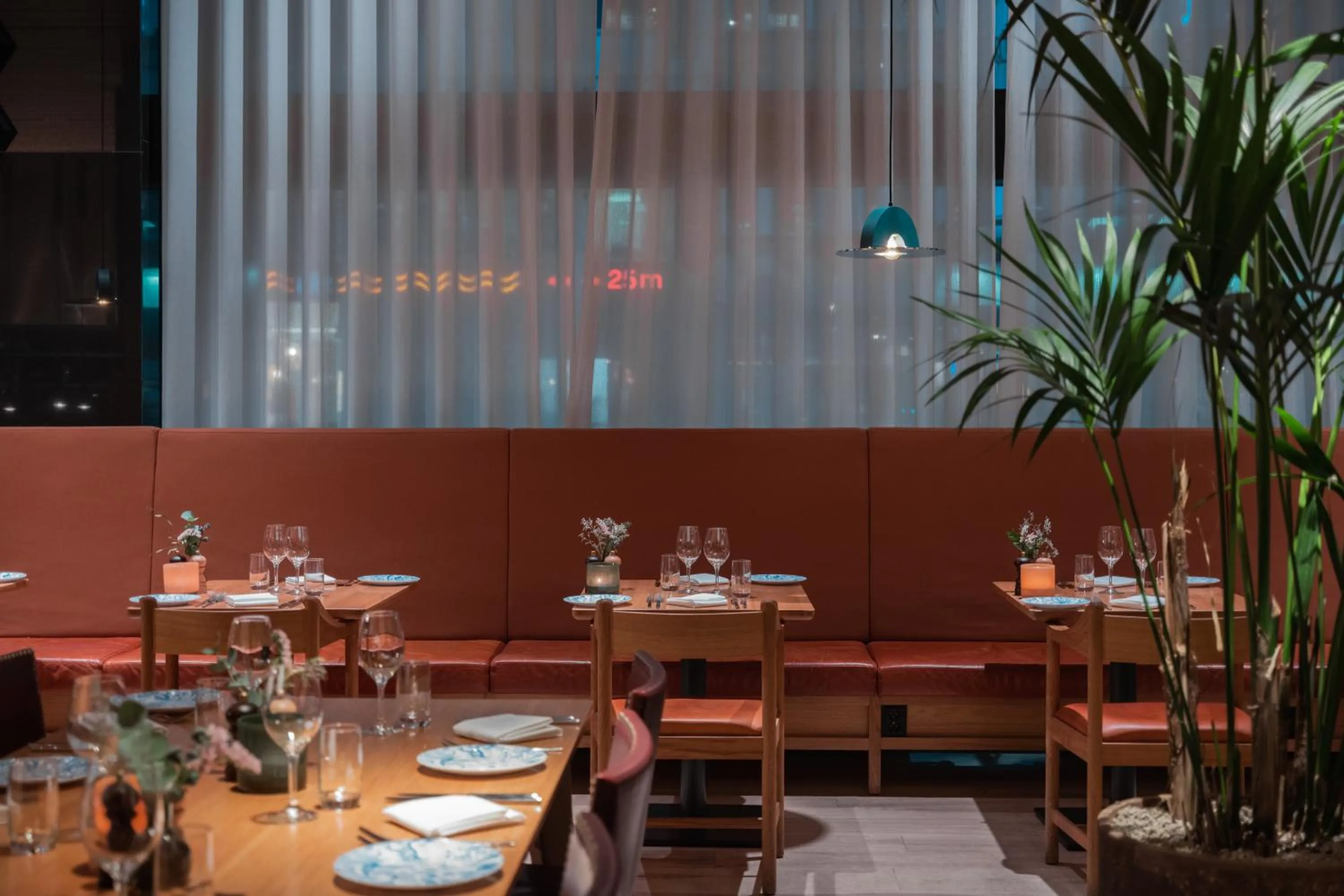 Restaurant/places to eat in Nordic Light Hotel